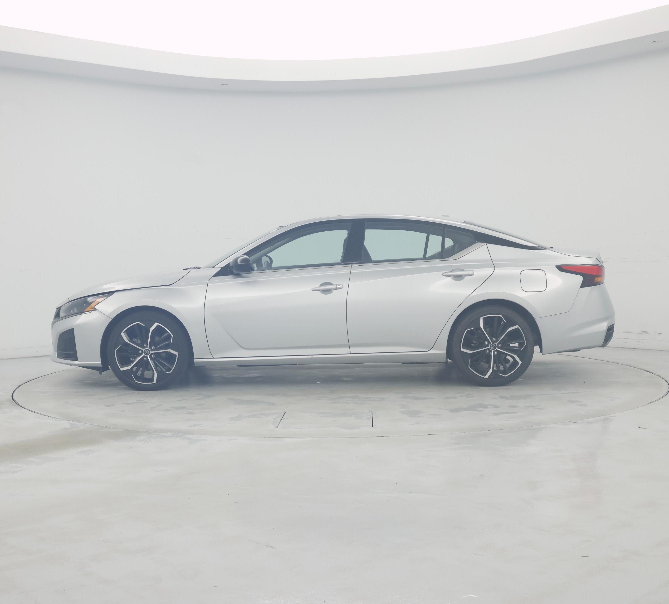 Thumbnail: 2024 Nissan Altima - 3