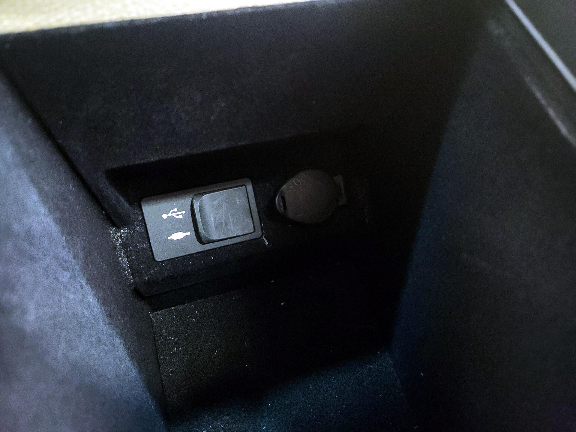 Thumbnail: 2014 Lexus ES - 19