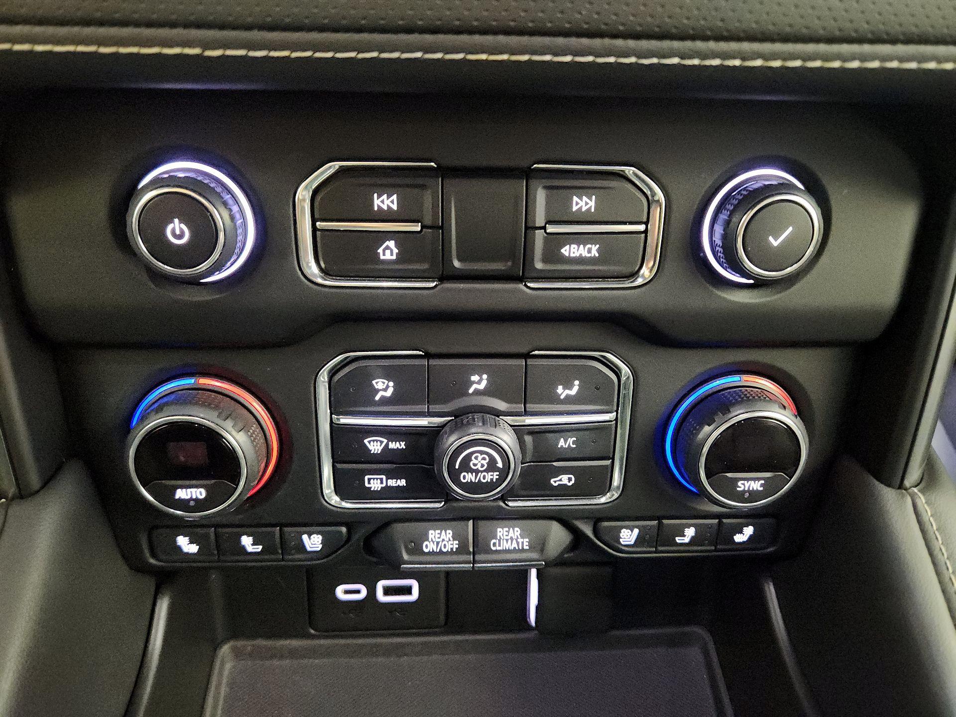 Thumbnail: 2021 Chevrolet Tahoe - 17