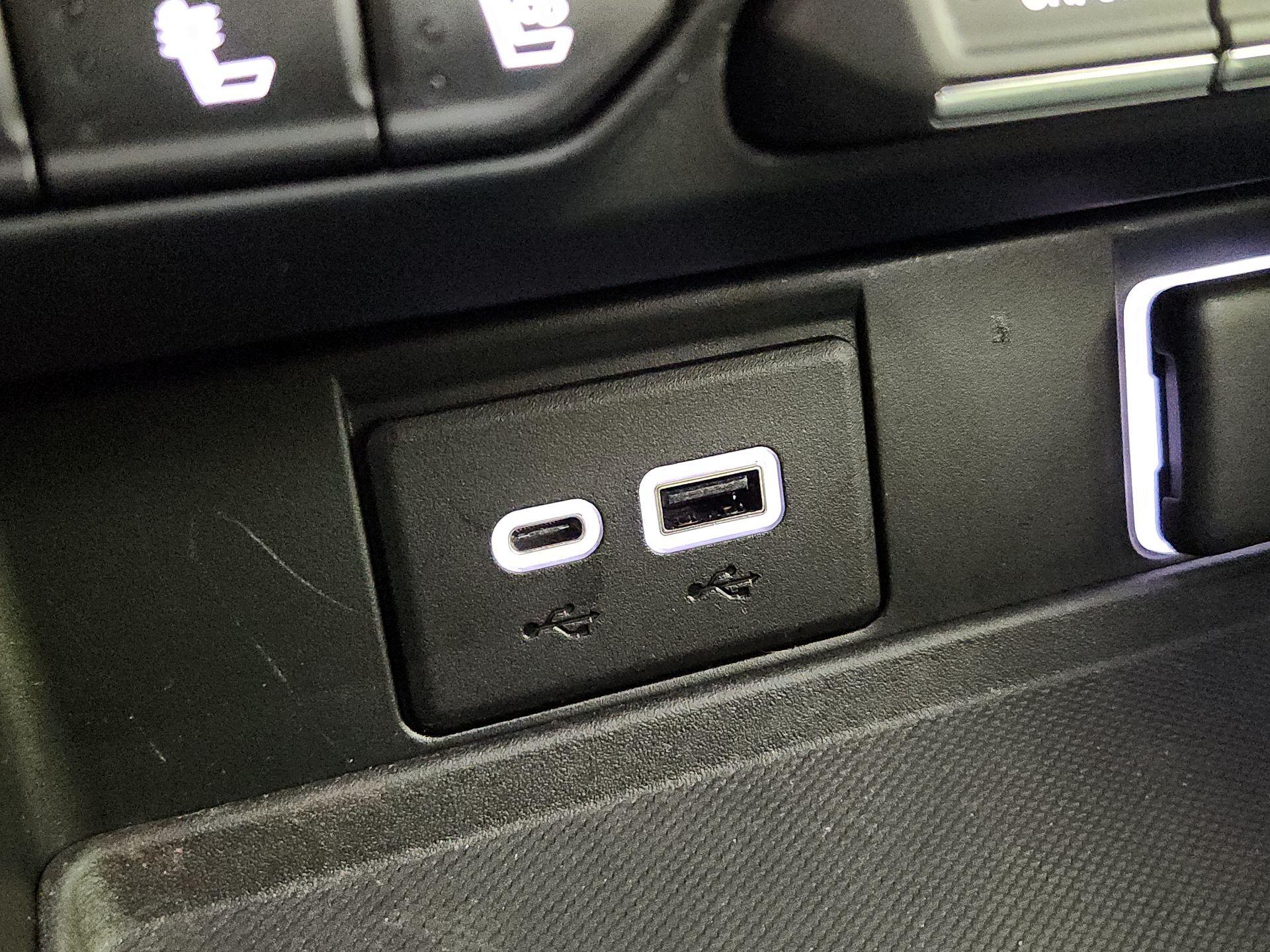 Thumbnail: 2021 Chevrolet Tahoe - 19