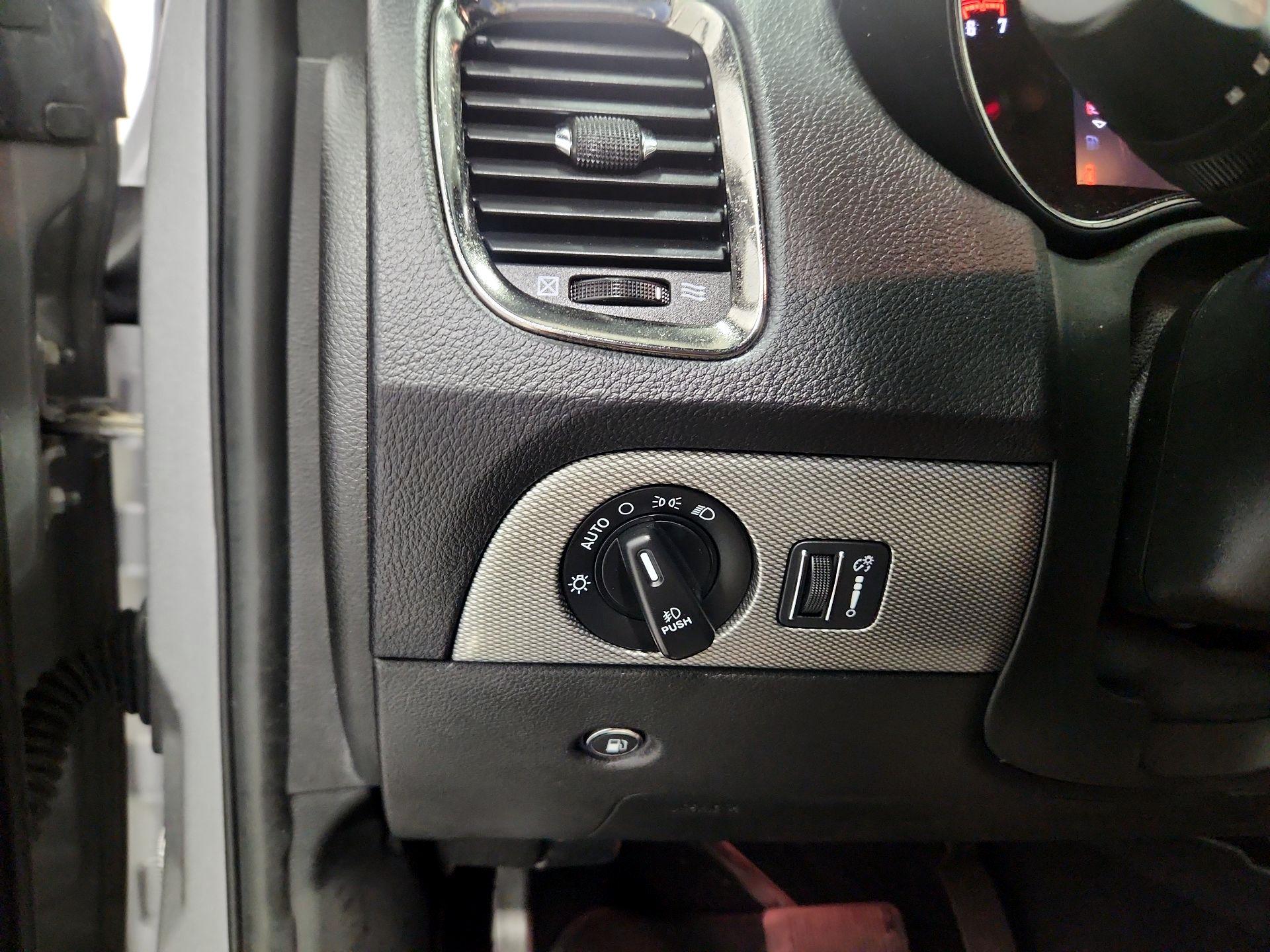 Thumbnail: 2020 Dodge Durango - 13