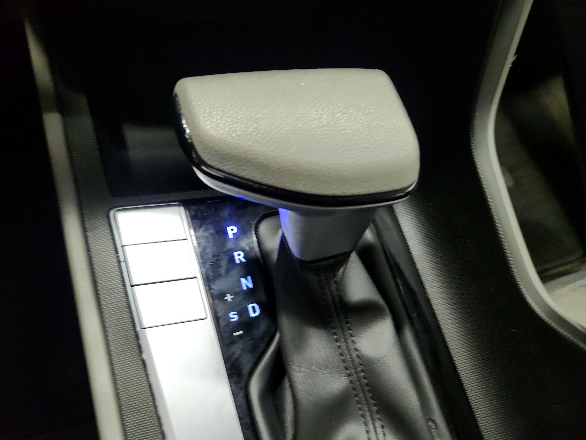 Thumbnail: 2024 Hyundai Elantra - 17