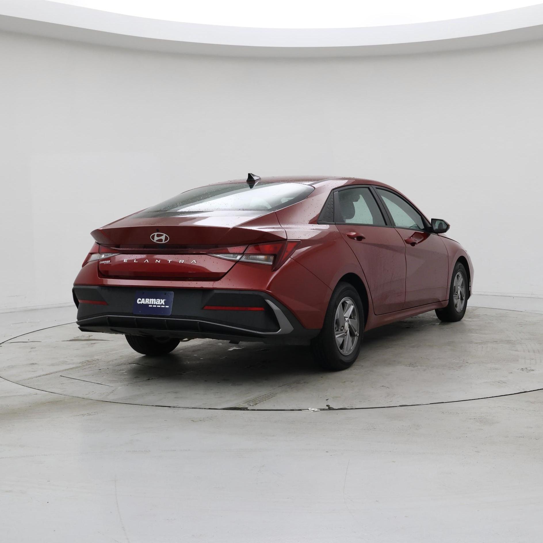 Thumbnail: 2024 Hyundai Elantra - 8