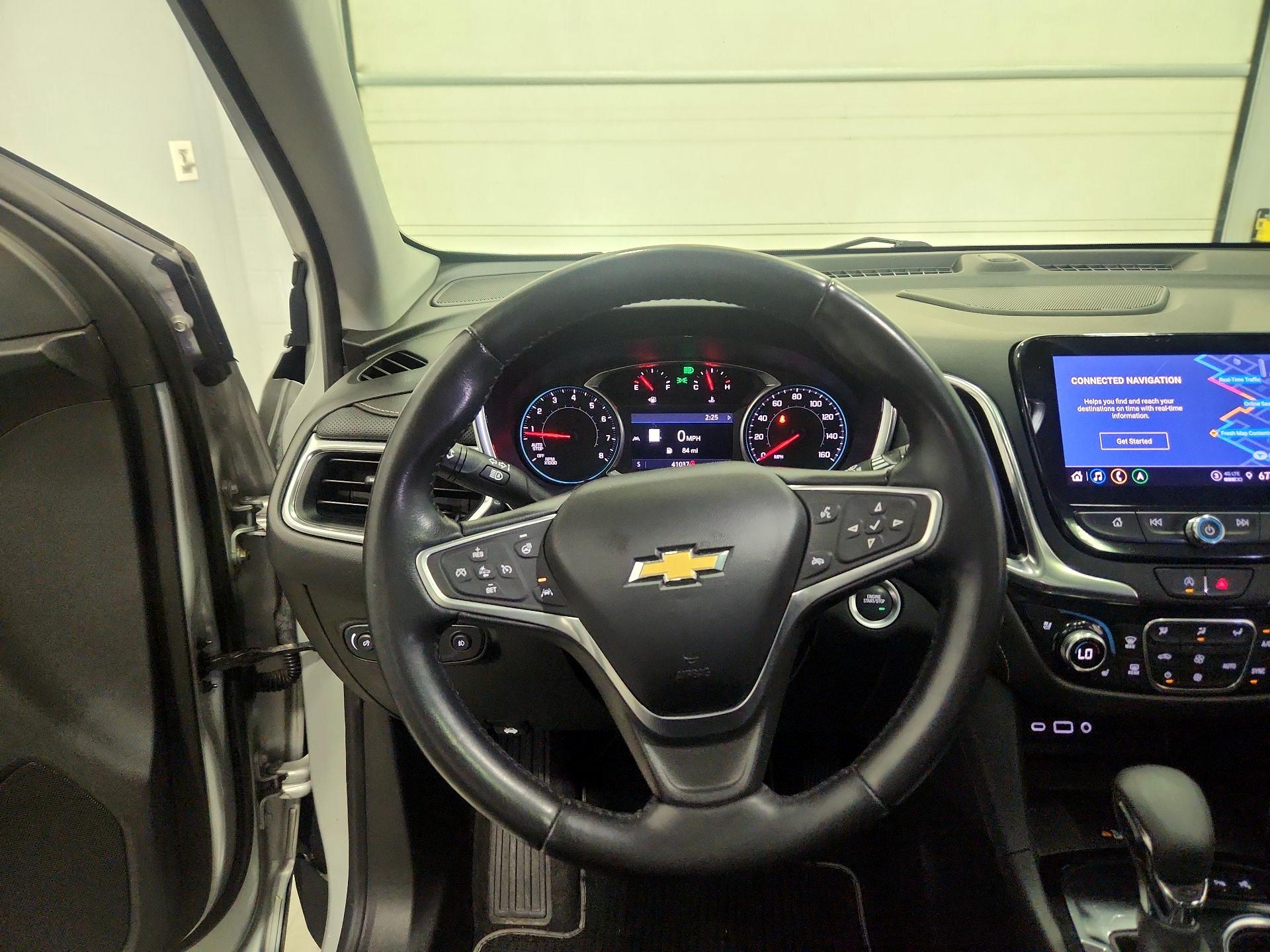 Thumbnail: 2022 Chevrolet Equinox - 10