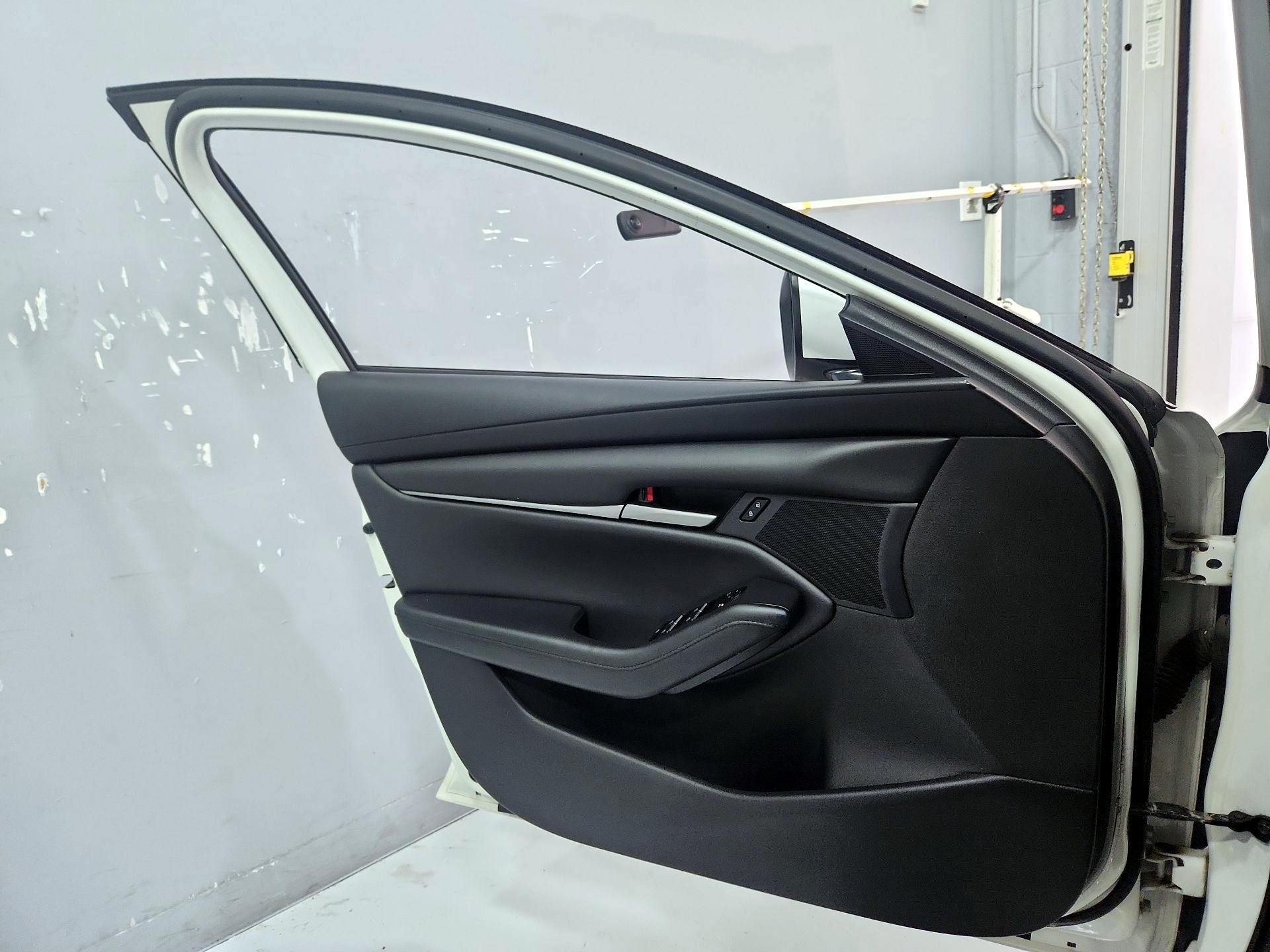 Thumbnail: 2023 Mazda Mazda3 - 12