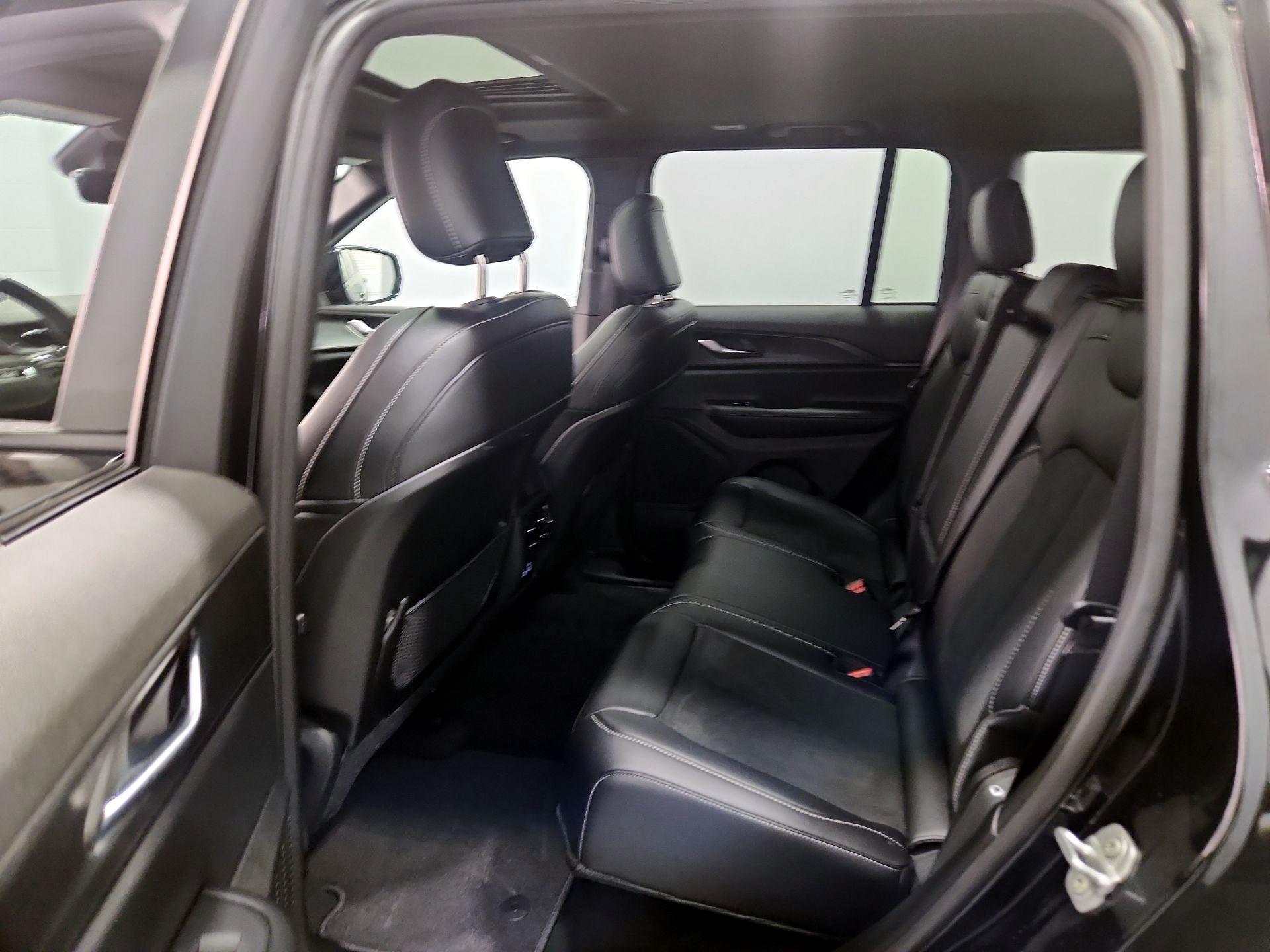 Thumbnail: 2025 Jeep Grand Cherokee - 20