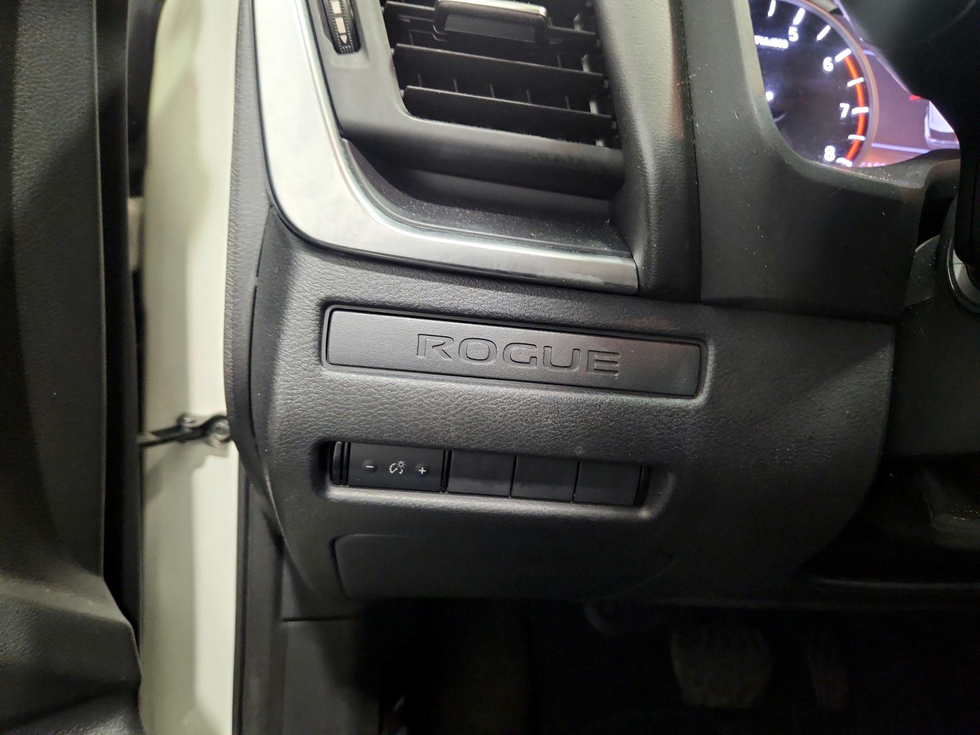 Thumbnail: 2022 Nissan Rogue - 13