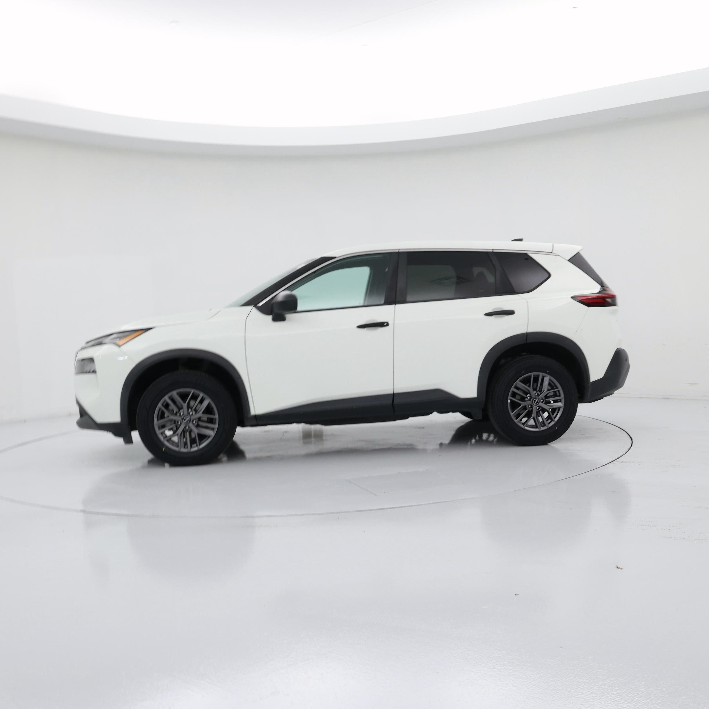 Thumbnail: 2022 Nissan Rogue - 3