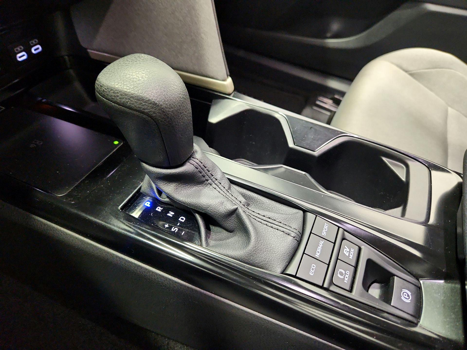 Thumbnail: 2025 Toyota Camry - 18