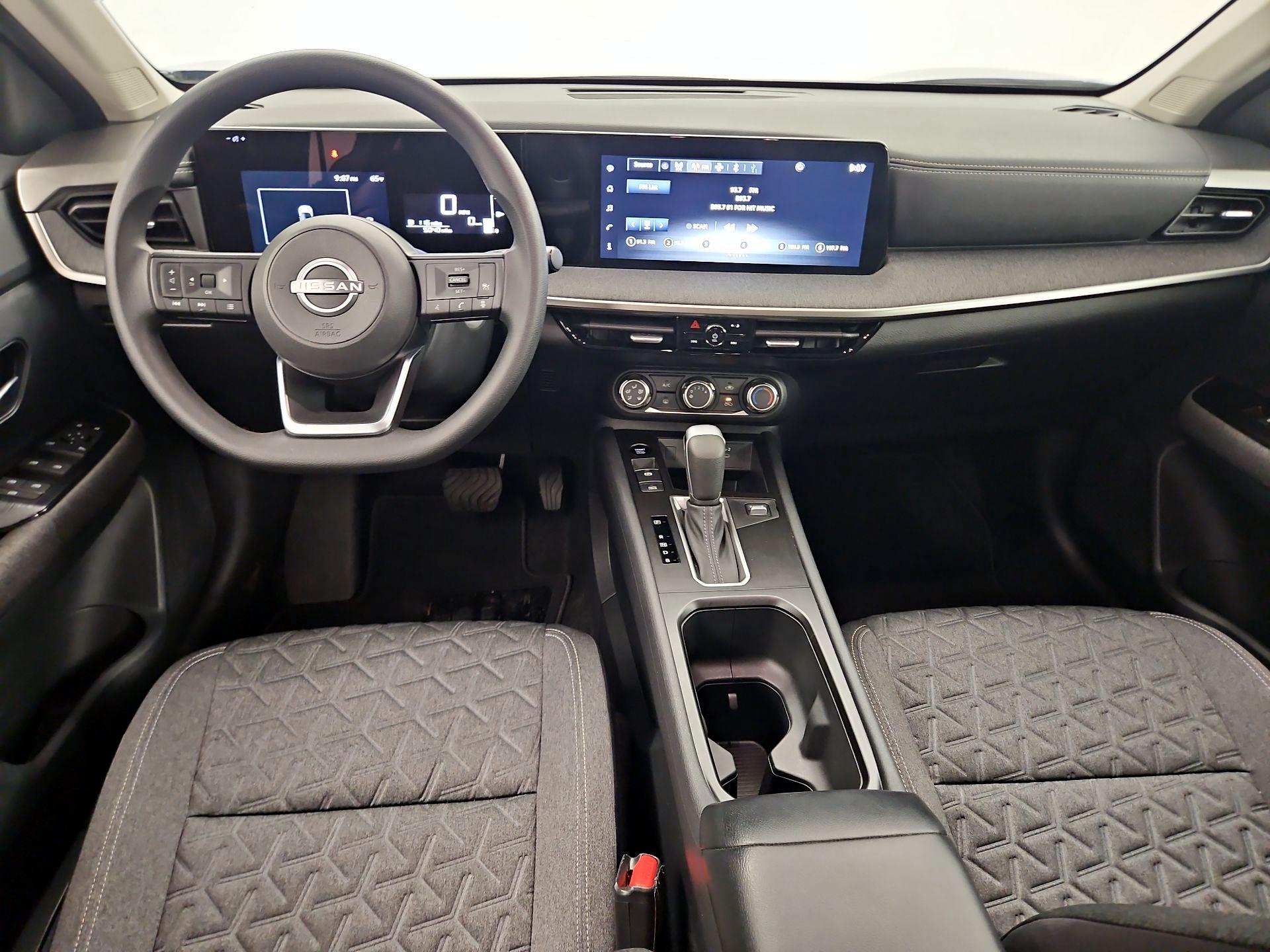 Thumbnail: 2025 Nissan Kicks - 9