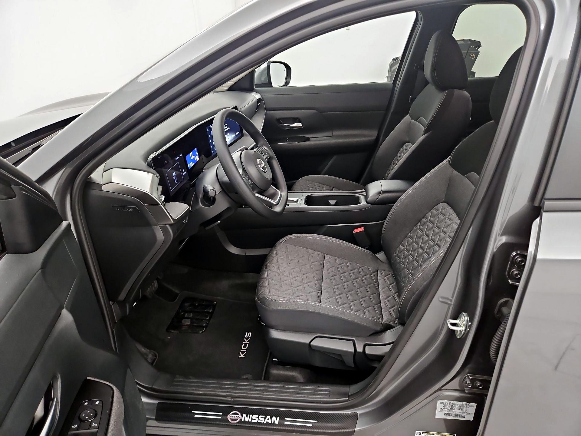 Thumbnail: 2025 Nissan Kicks - 11