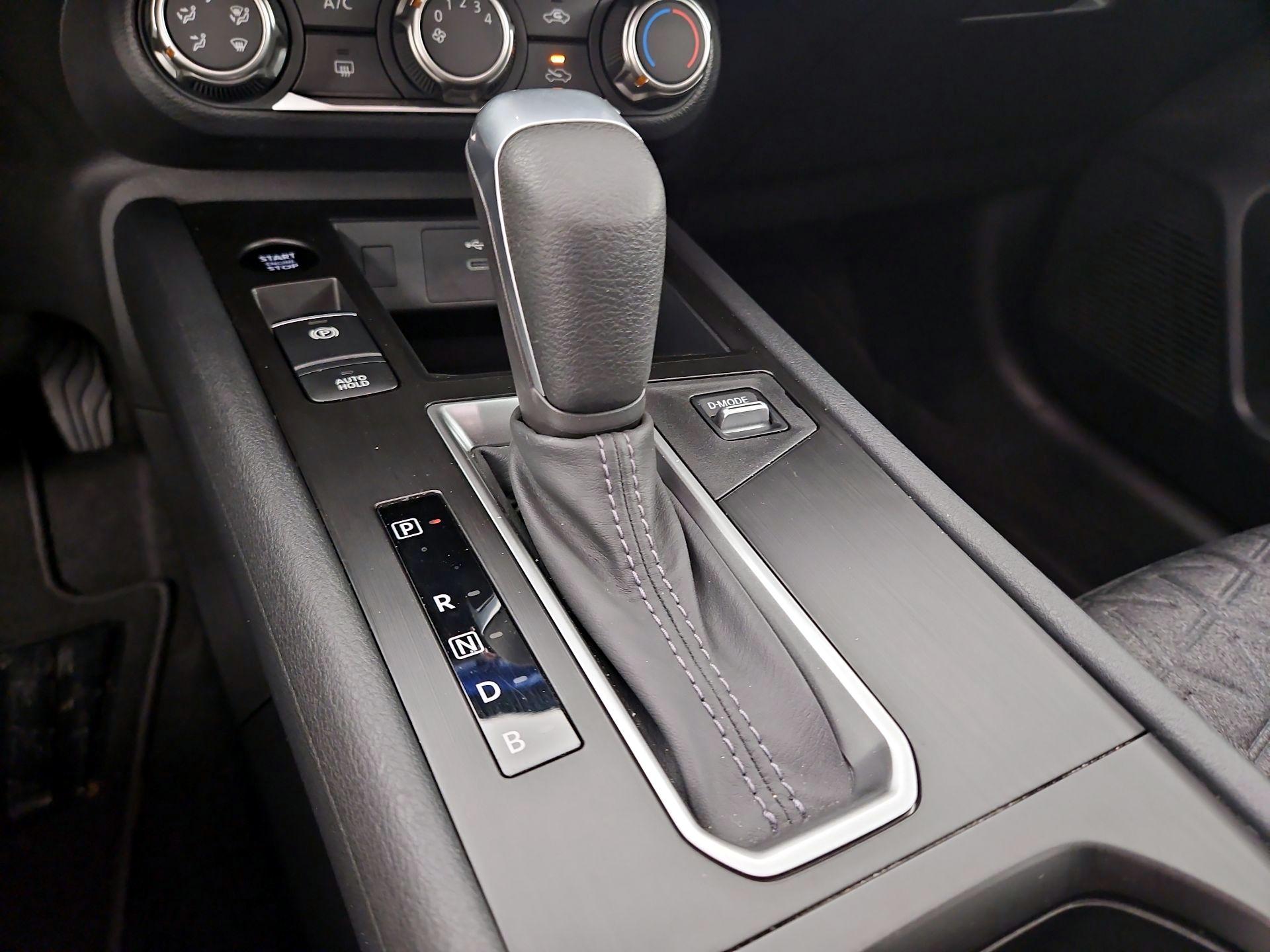 Thumbnail: 2025 Nissan Kicks - 17