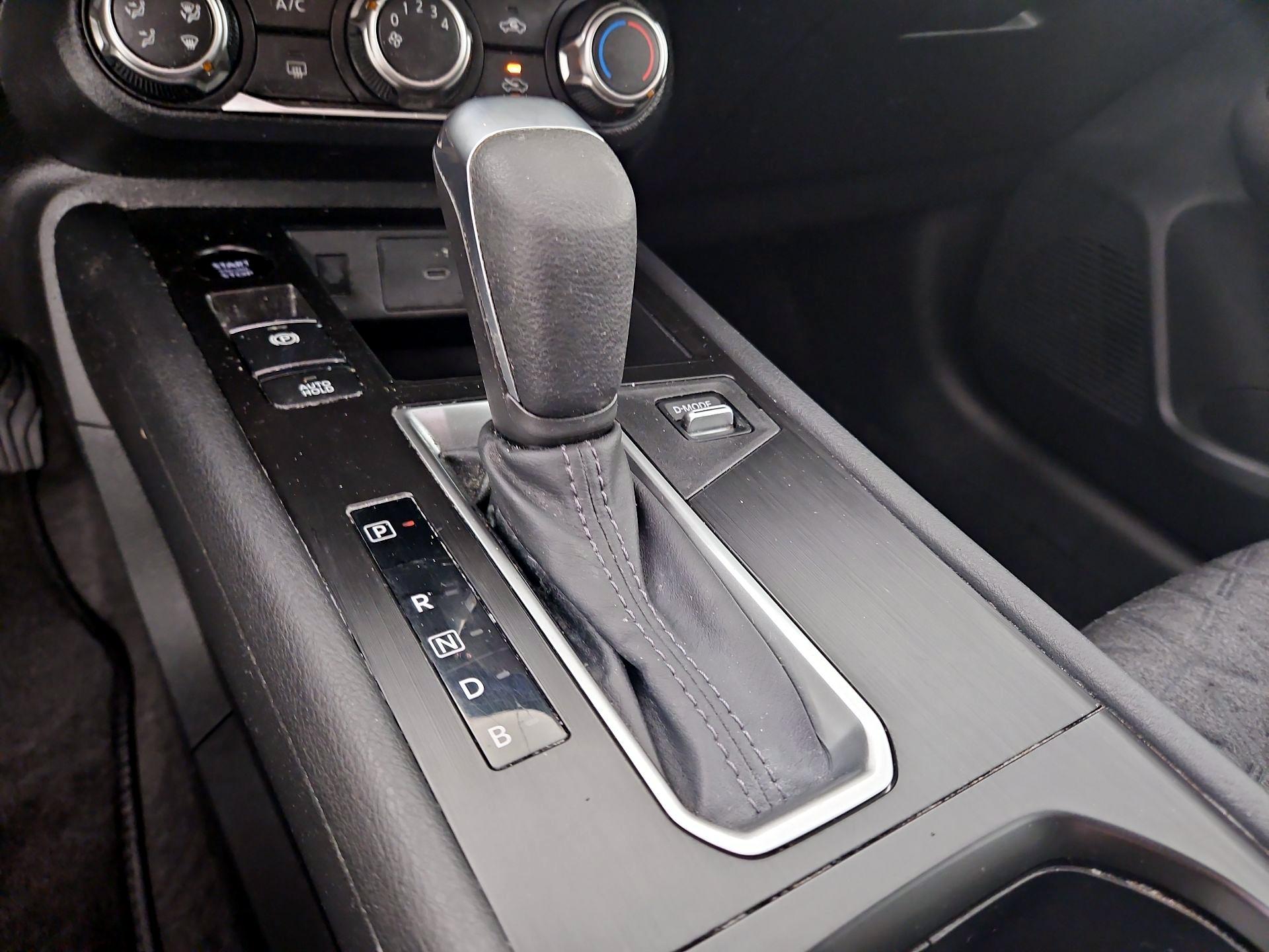 Thumbnail: 2025 Nissan Kicks - 16