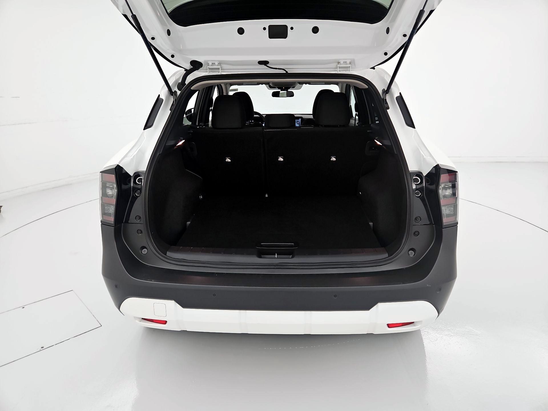 Thumbnail: 2025 Nissan Kicks - 19