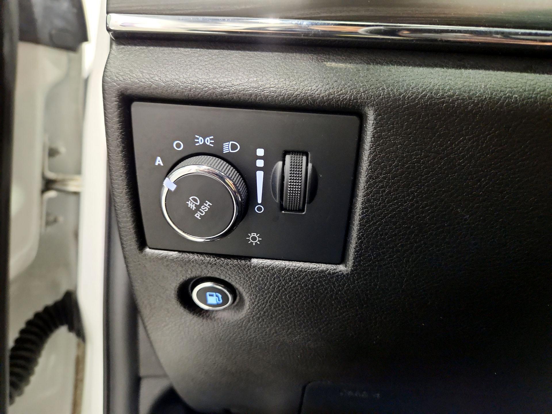 Thumbnail: 2021 Jeep Grand Cherokee - 13