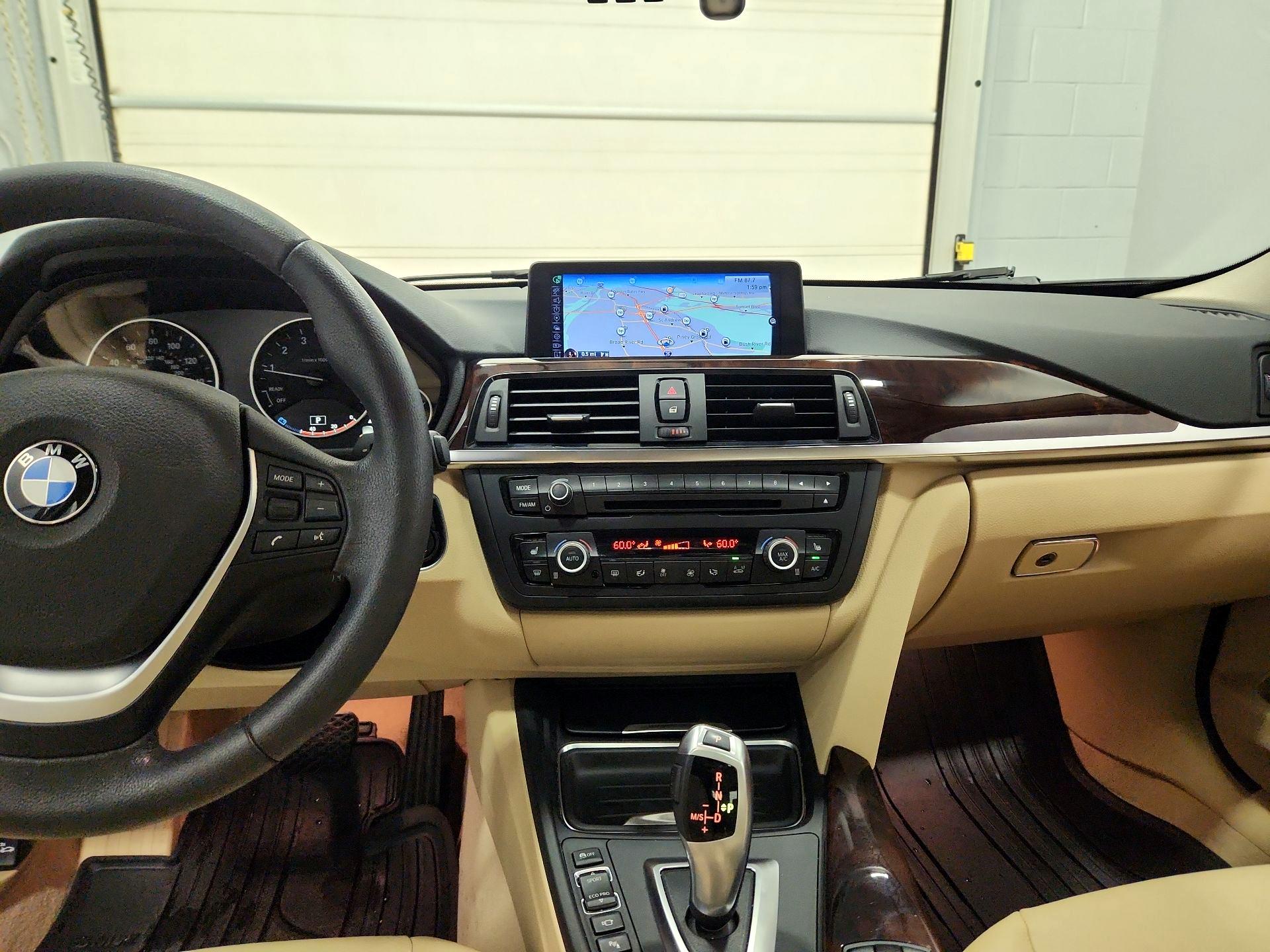 Thumbnail: 2015 BMW 3 Series - 9