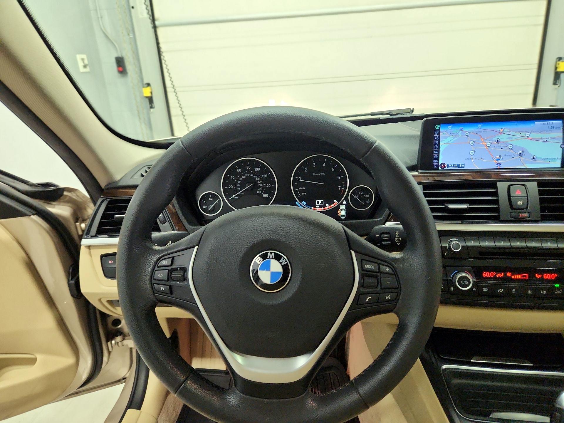 Thumbnail: 2015 BMW 3 Series - 10