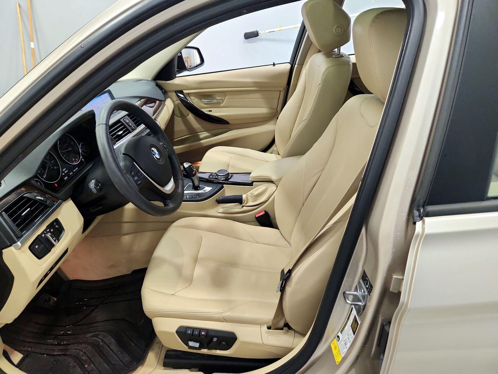 Thumbnail: 2015 BMW 3 Series - 11