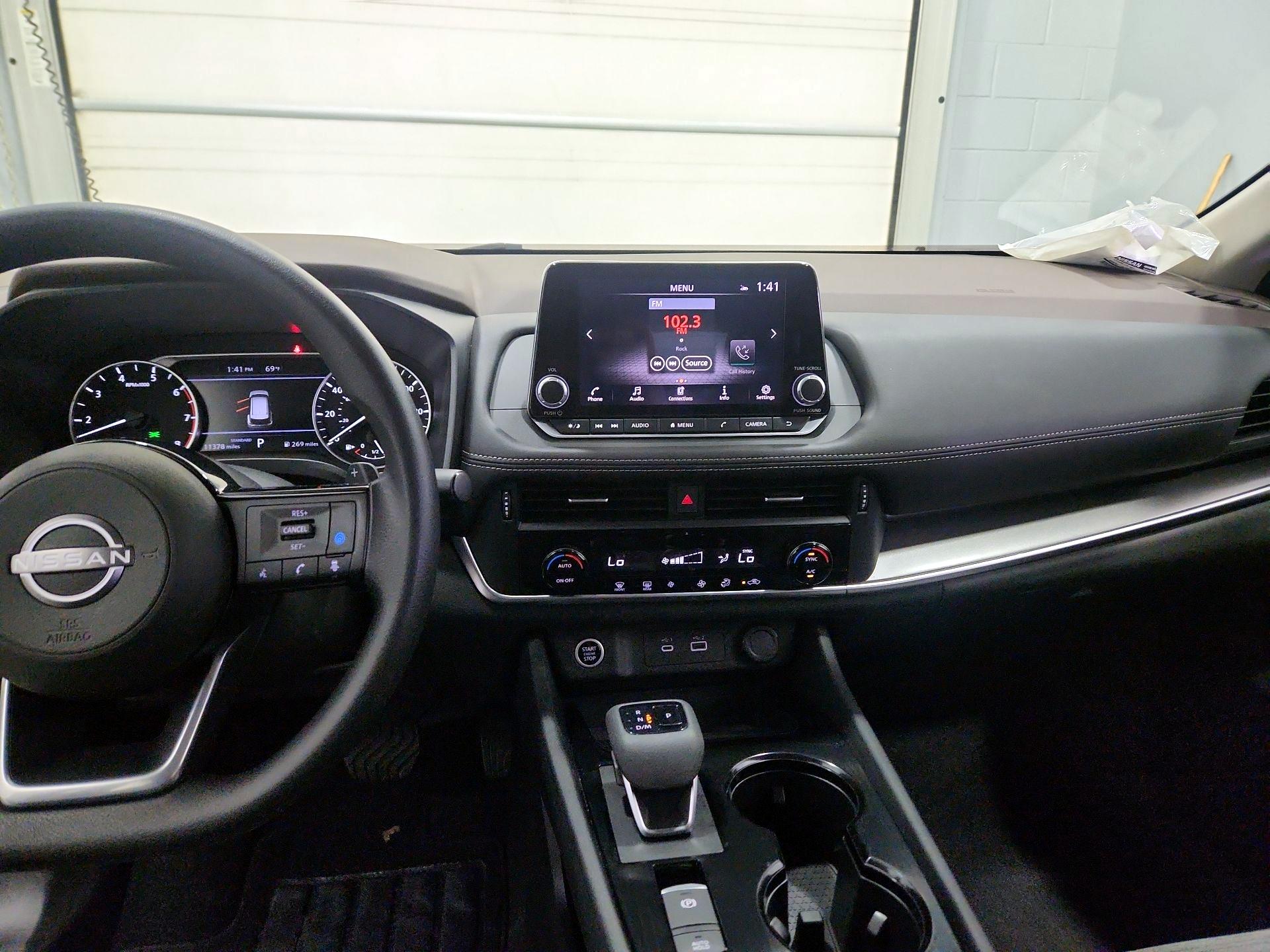 Thumbnail: 2023 Nissan Rogue - 9