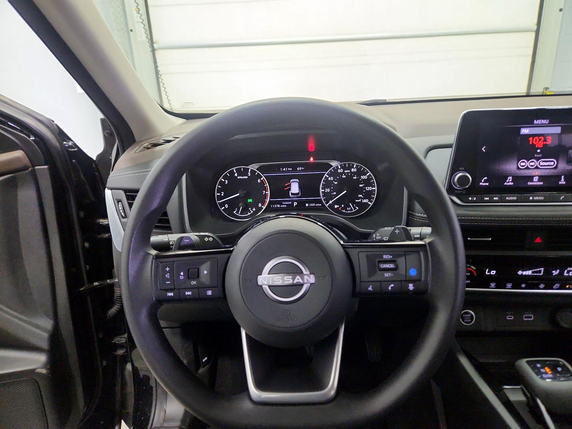 Thumbnail: 2023 Nissan Rogue - 10