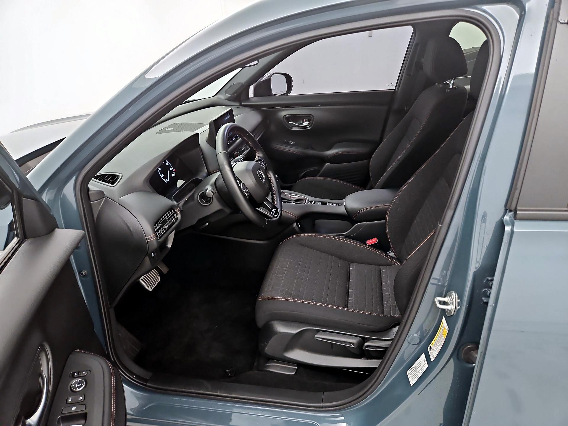 Thumbnail: 2025 Honda HR-V - 11