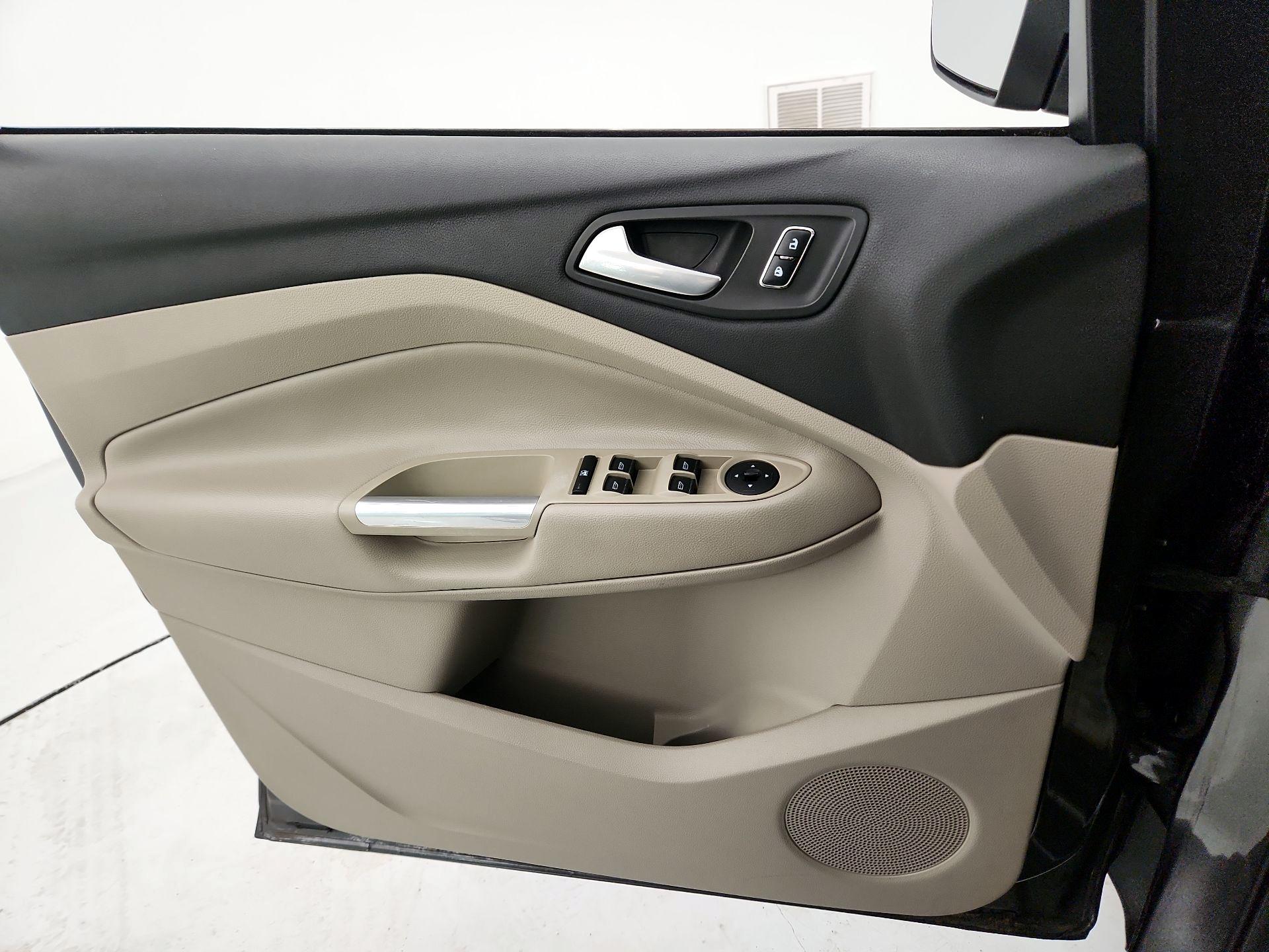 Thumbnail: 2015 Ford Escape - 12