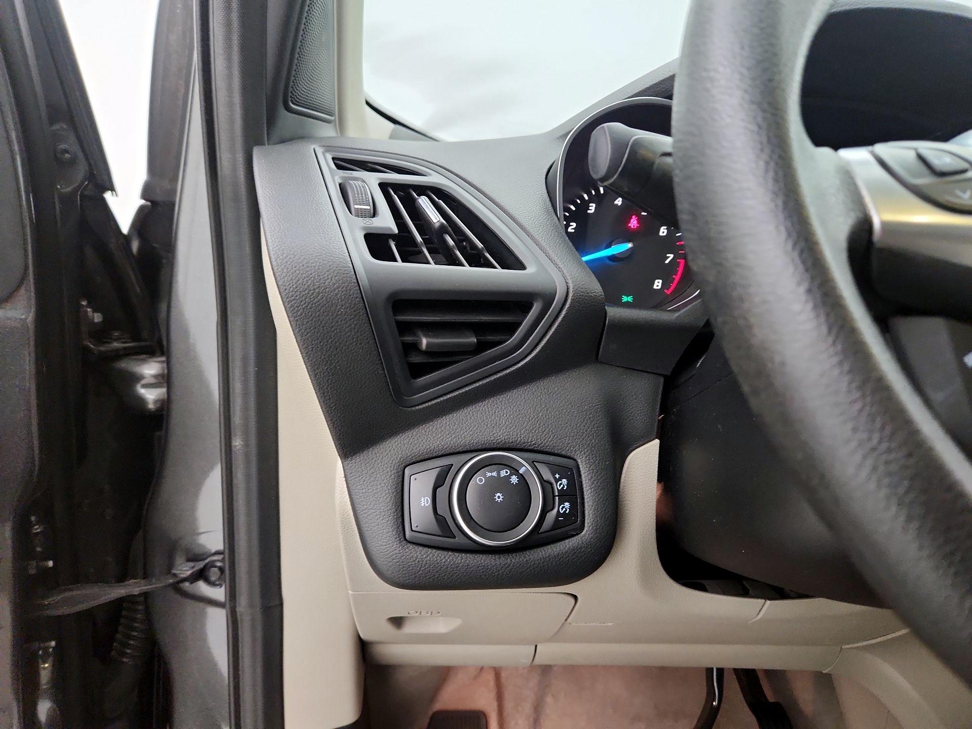 Thumbnail: 2015 Ford Escape - 13