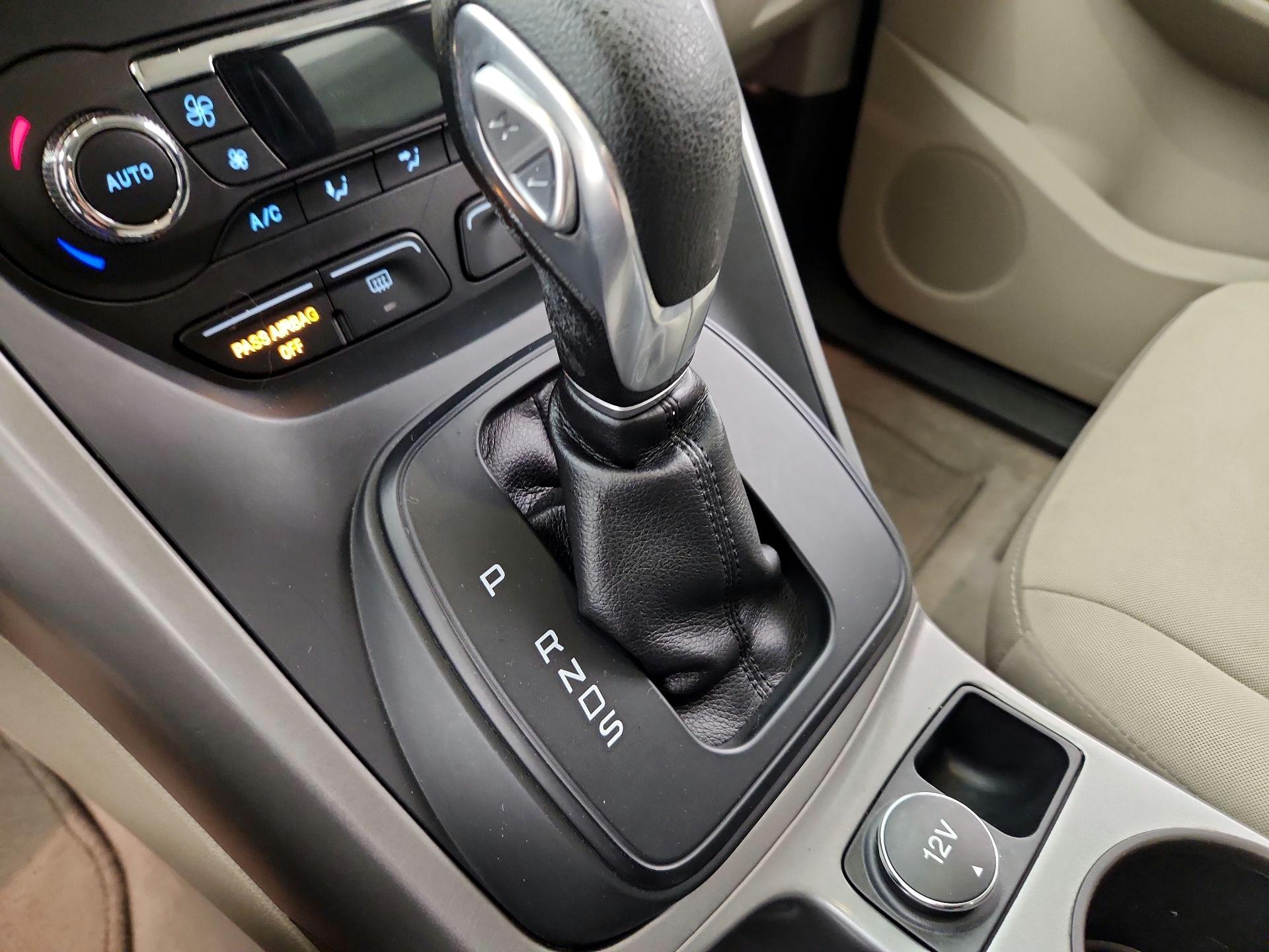 Thumbnail: 2015 Ford Escape - 17