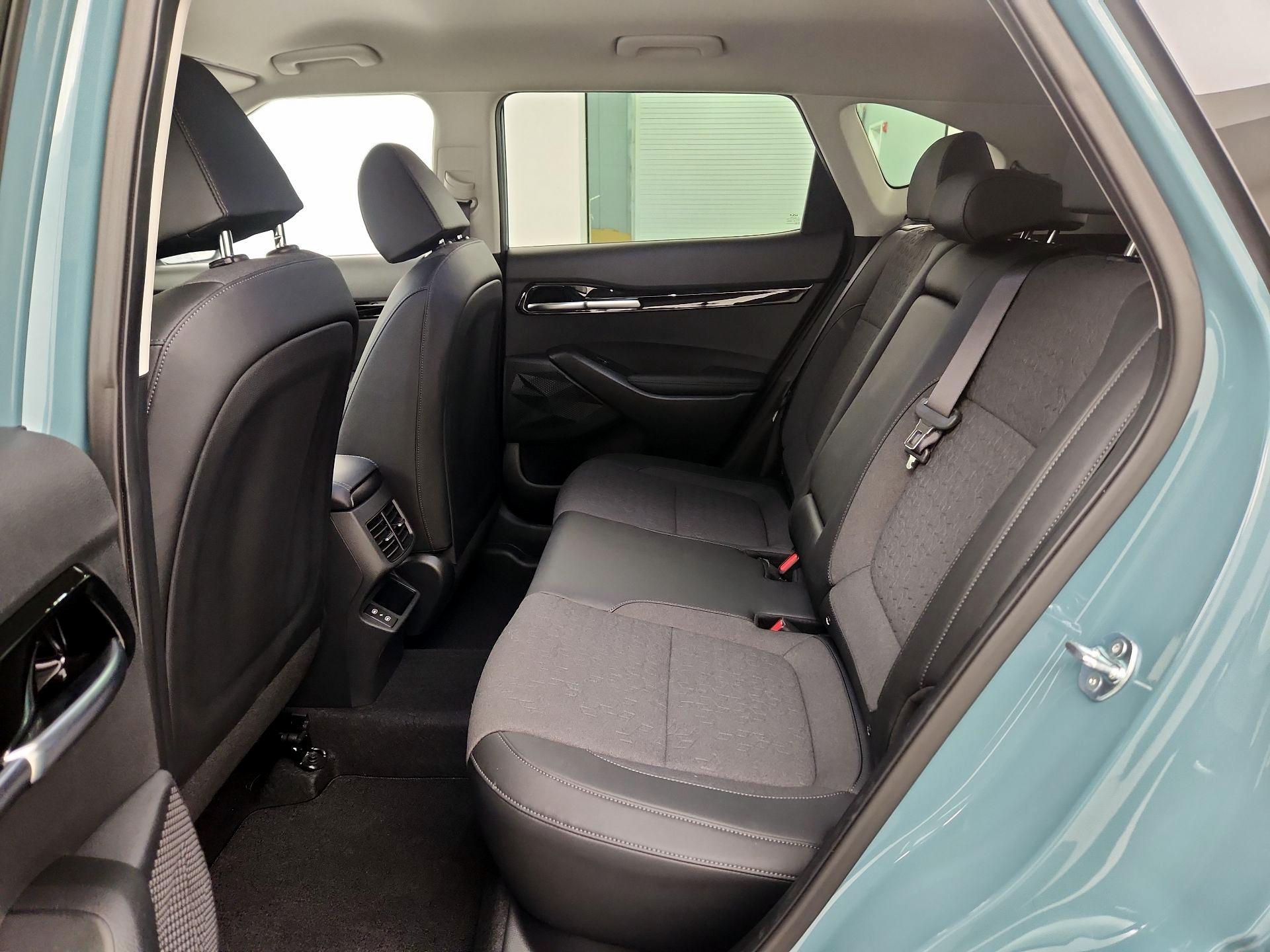 Thumbnail: 2025 Kia Seltos - 17