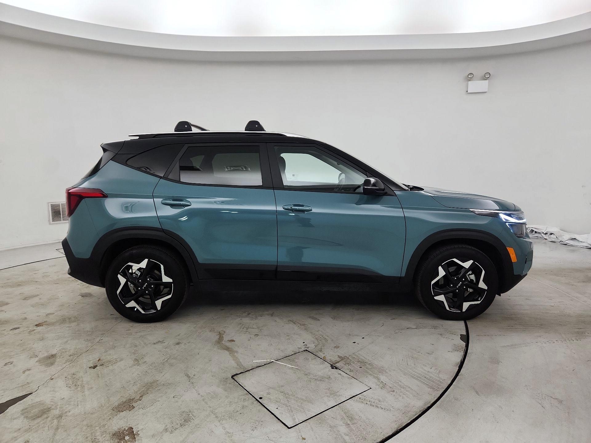 Thumbnail: 2025 Kia Seltos - 4