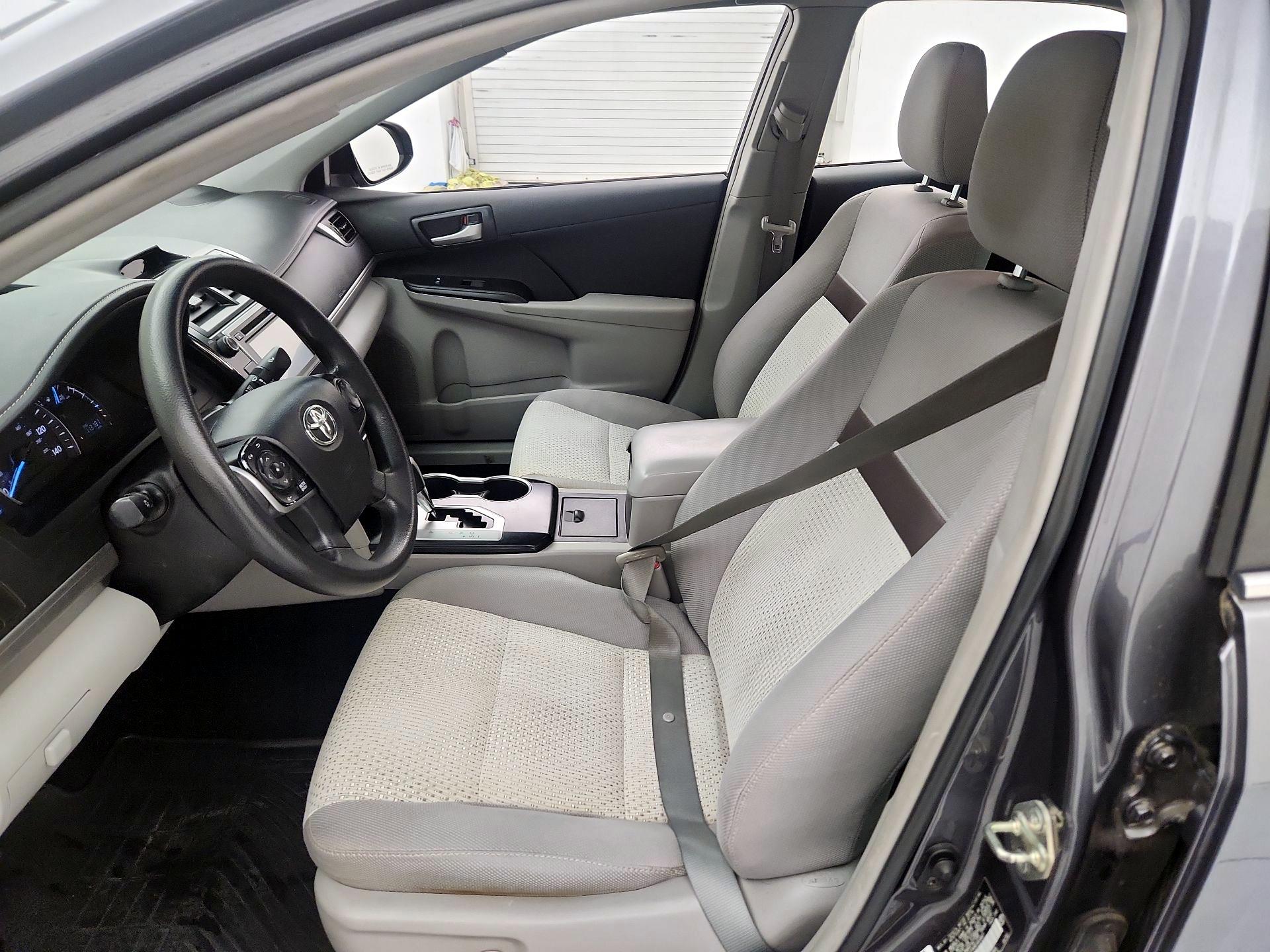 Thumbnail: 2014 Toyota Camry - 11