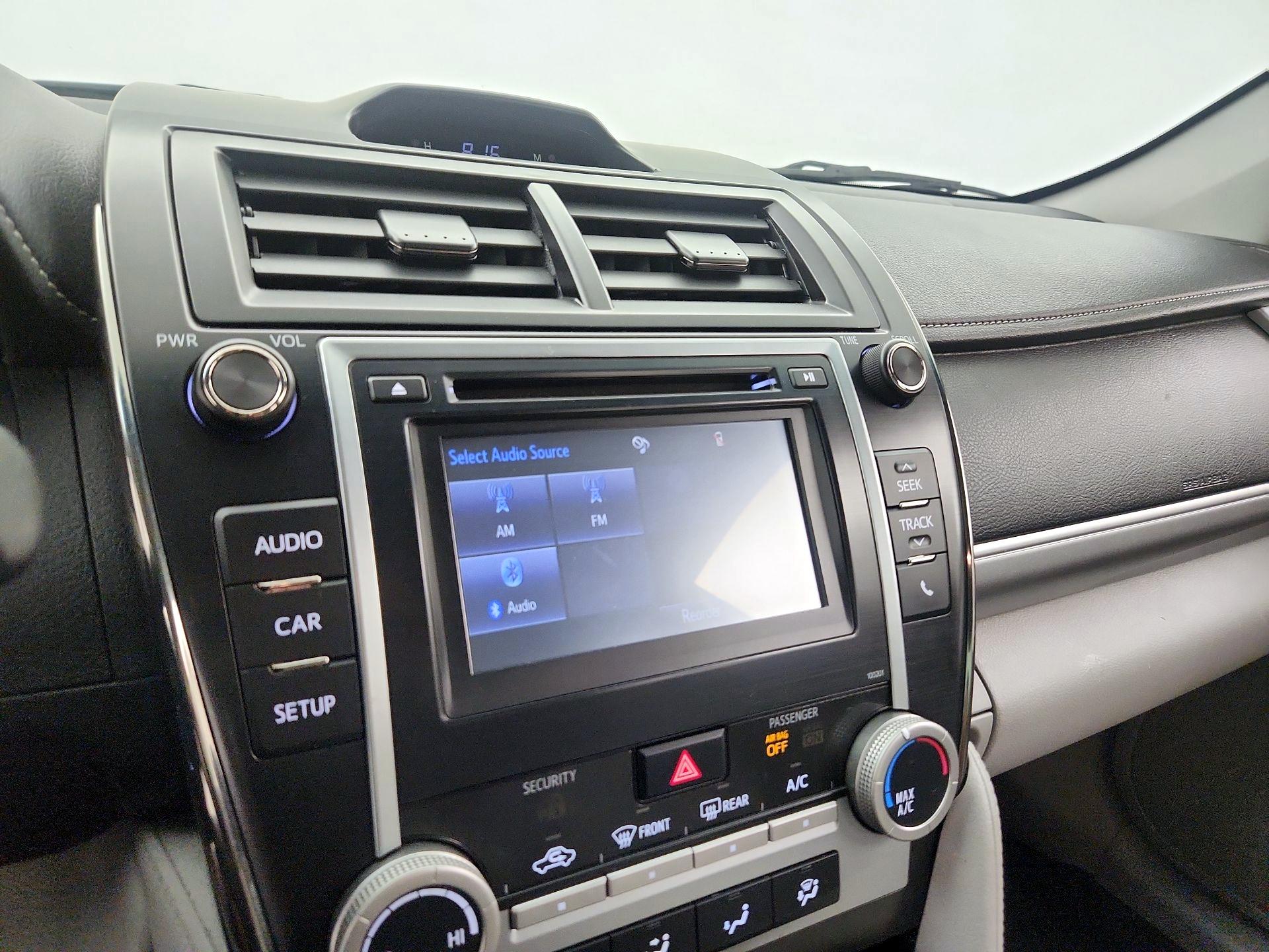 Thumbnail: 2014 Toyota Camry - 15