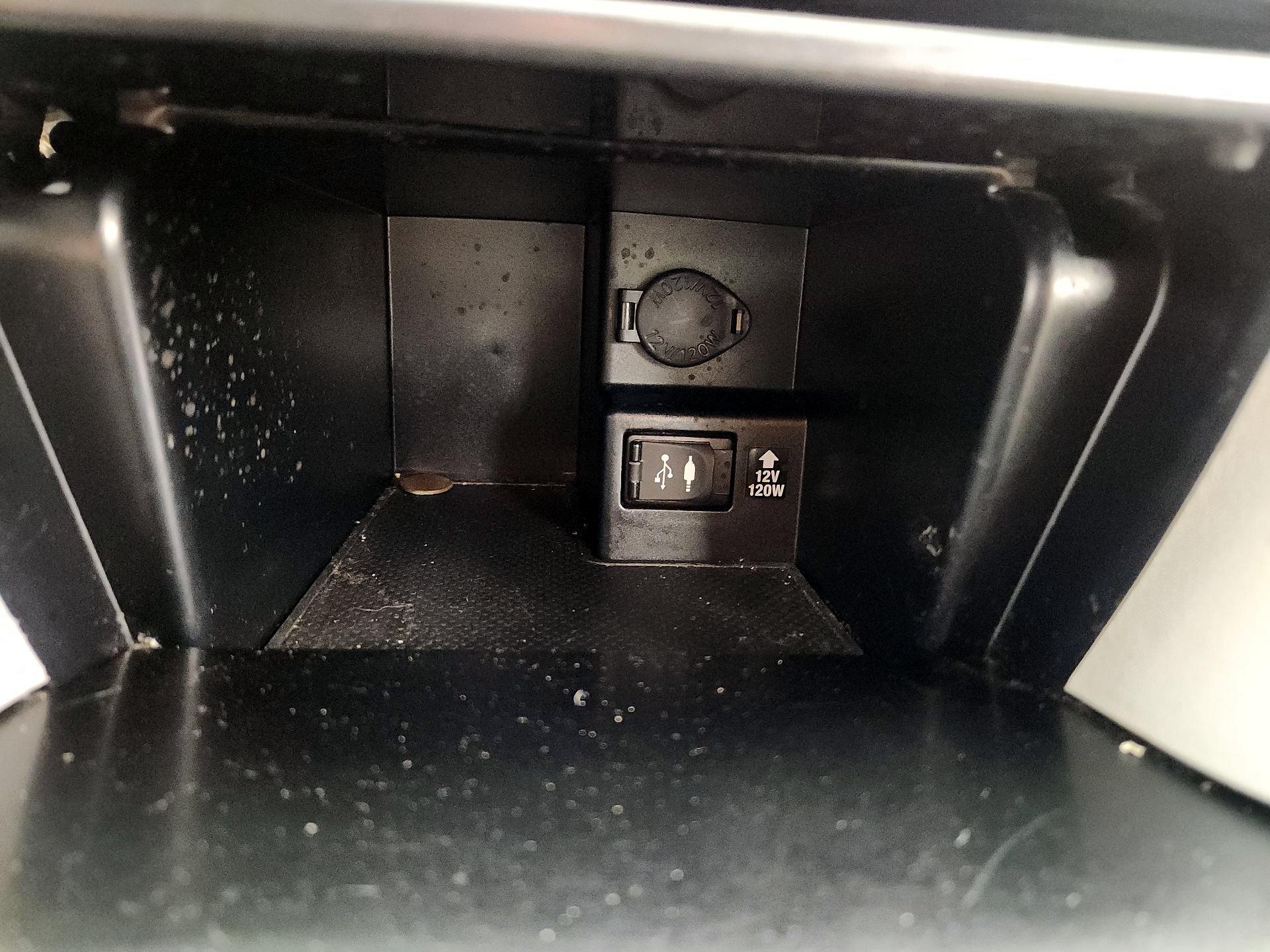 Thumbnail: 2014 Toyota Camry - 18