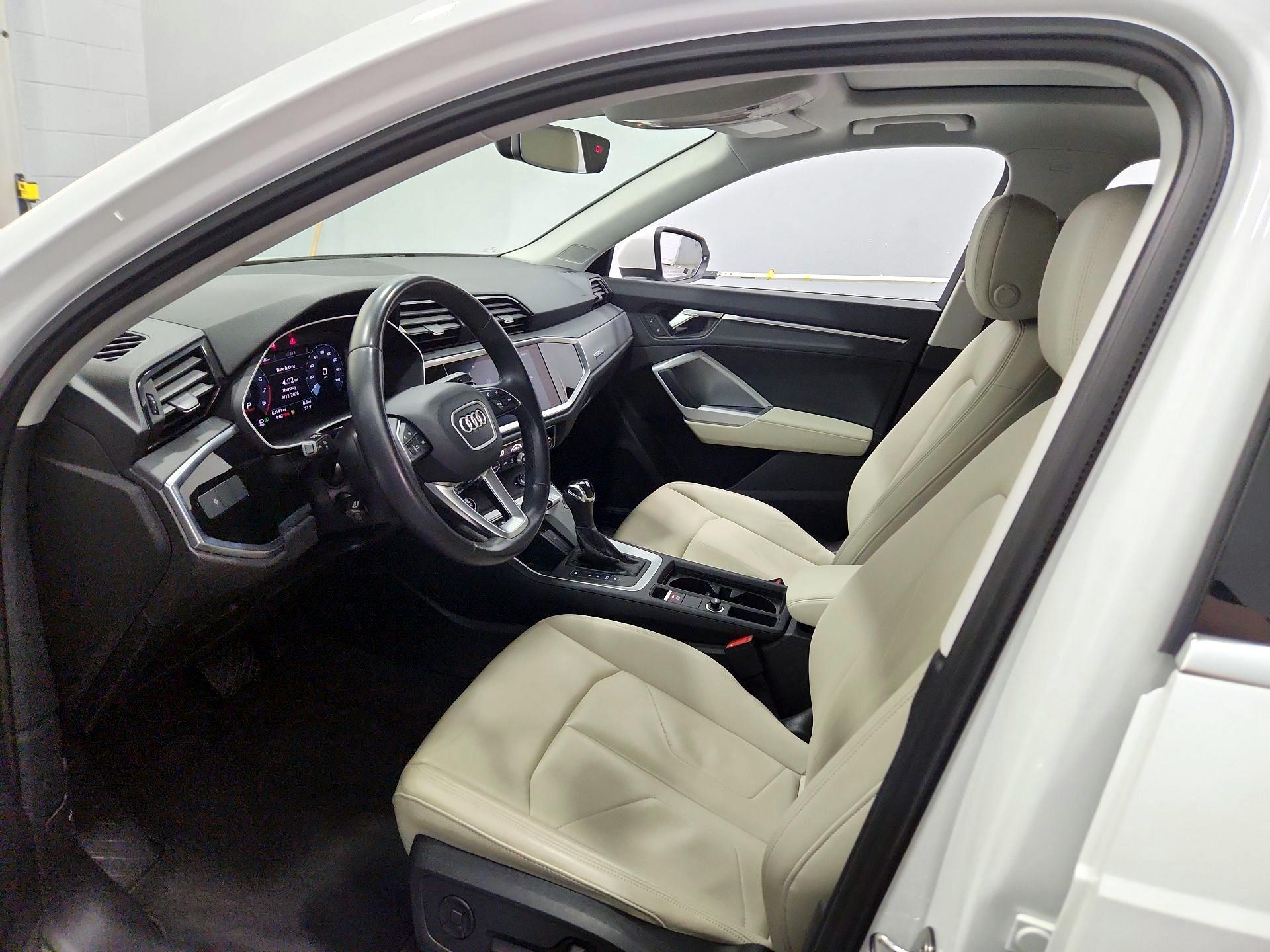 Thumbnail: 2022 Audi Q3 - 11