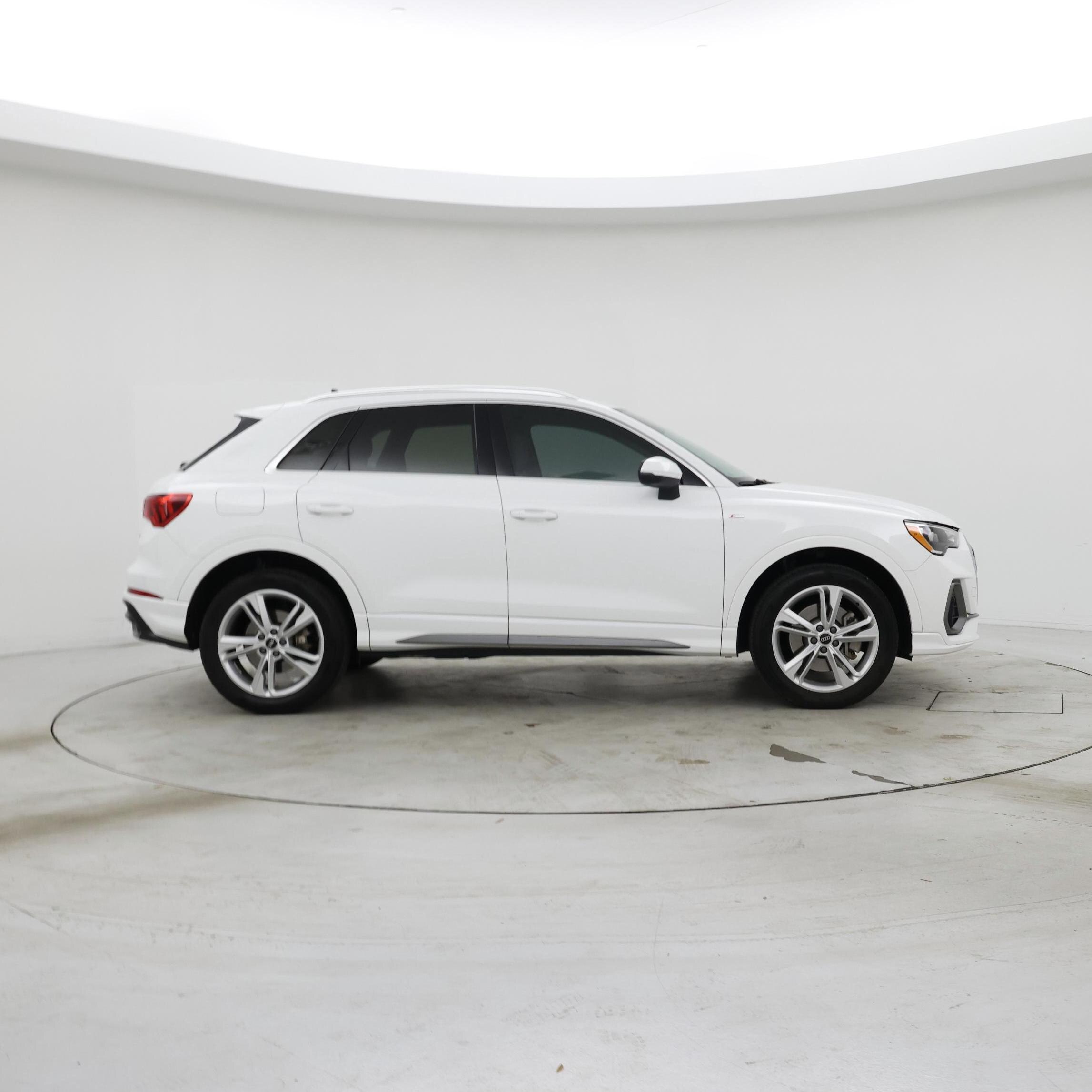 Thumbnail: 2022 Audi Q3 - 7