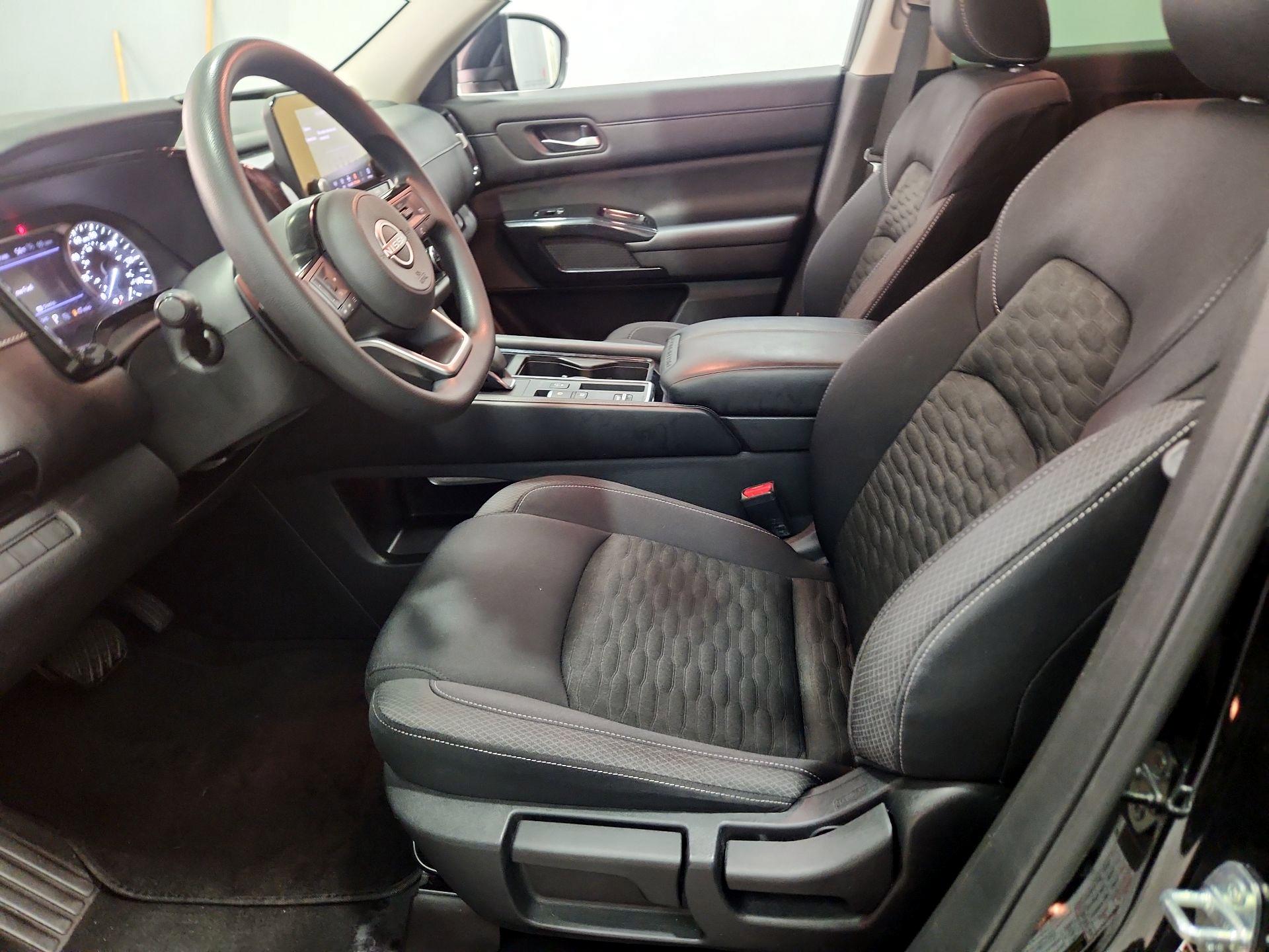 Thumbnail: 2022 Nissan Pathfinder - 11