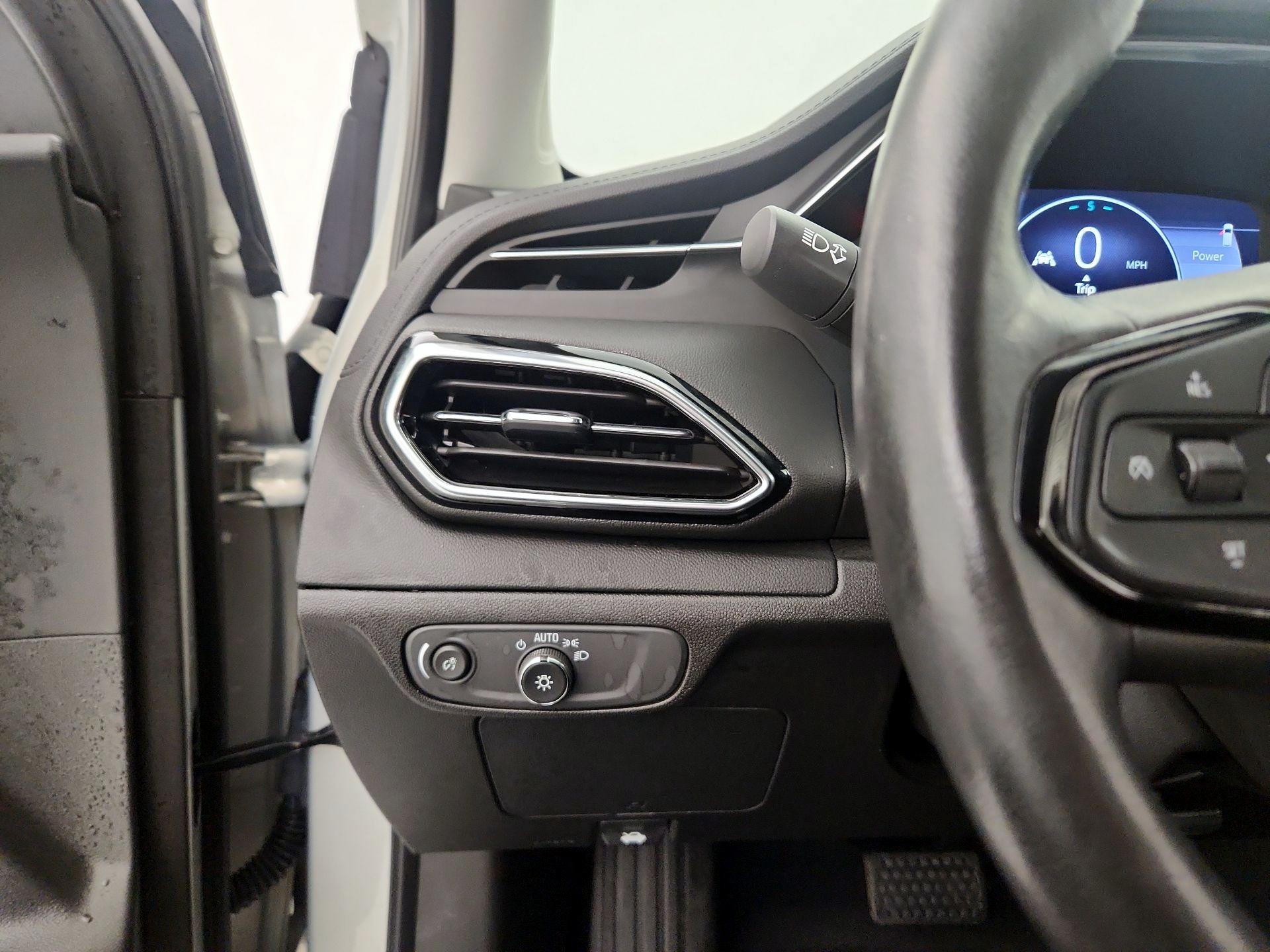 Thumbnail: 2023 Chevrolet Bolt EUV - 13