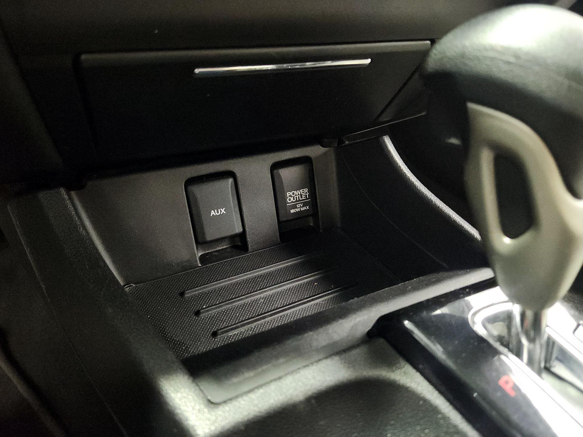 Thumbnail: 2015 Honda Civic - 18