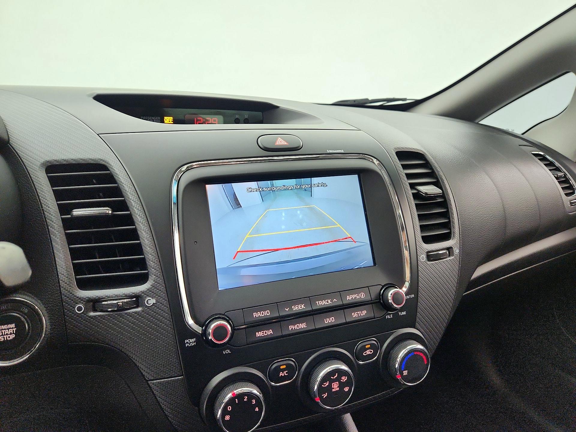 Thumbnail: 2018 Kia Forte - 14