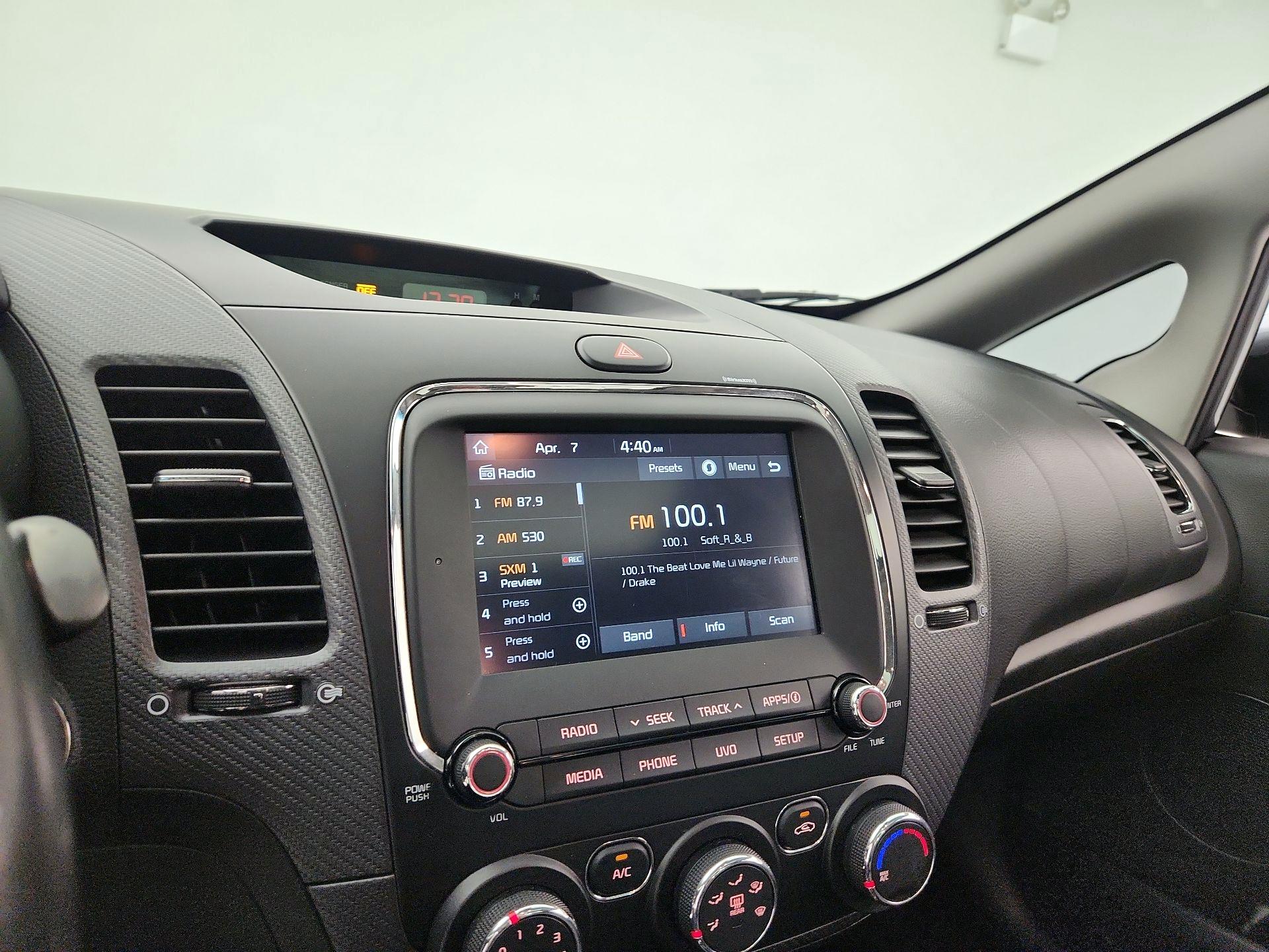 Thumbnail: 2018 Kia Forte - 15