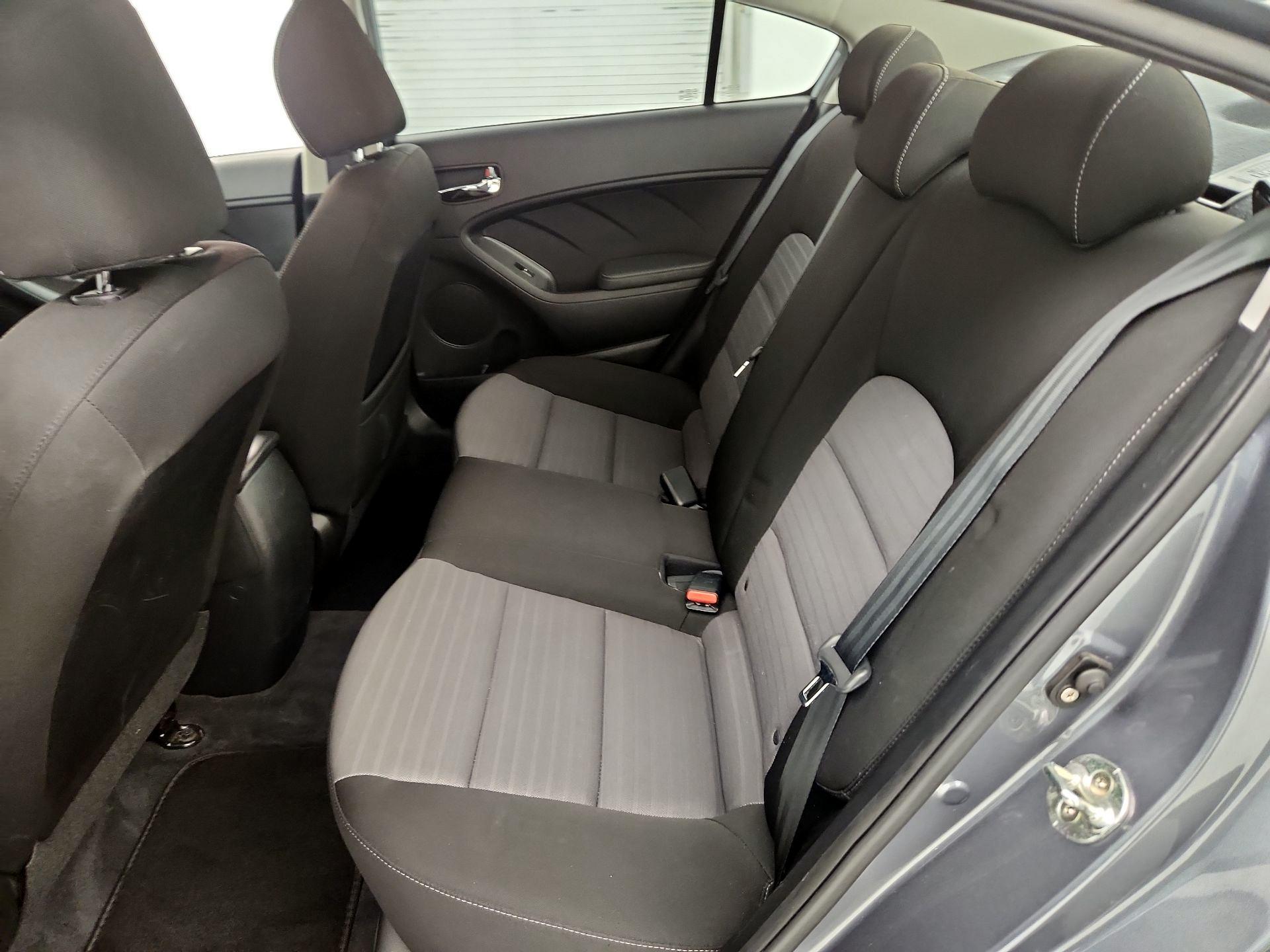 Thumbnail: 2018 Kia Forte - 20