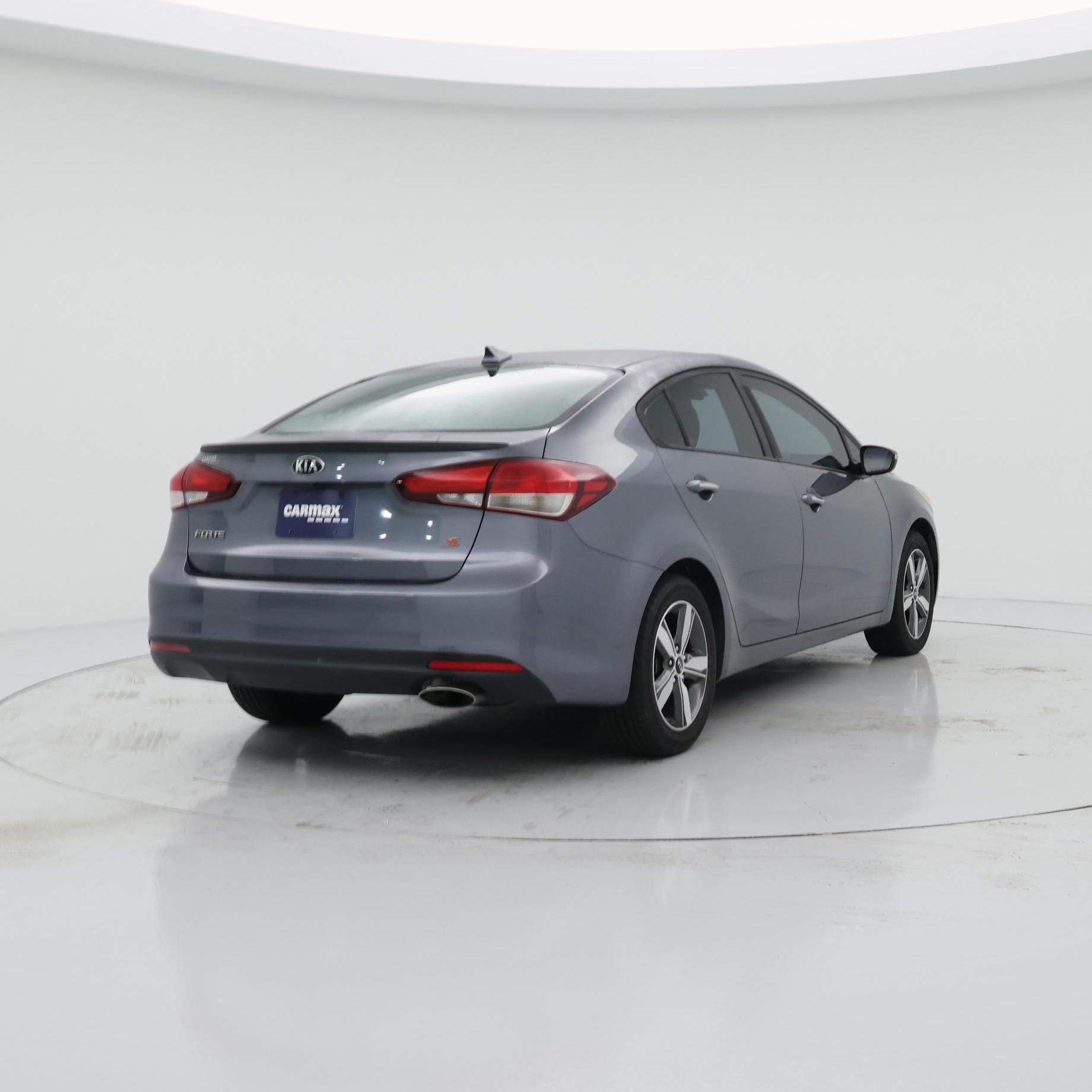 Thumbnail: 2018 Kia Forte - 8