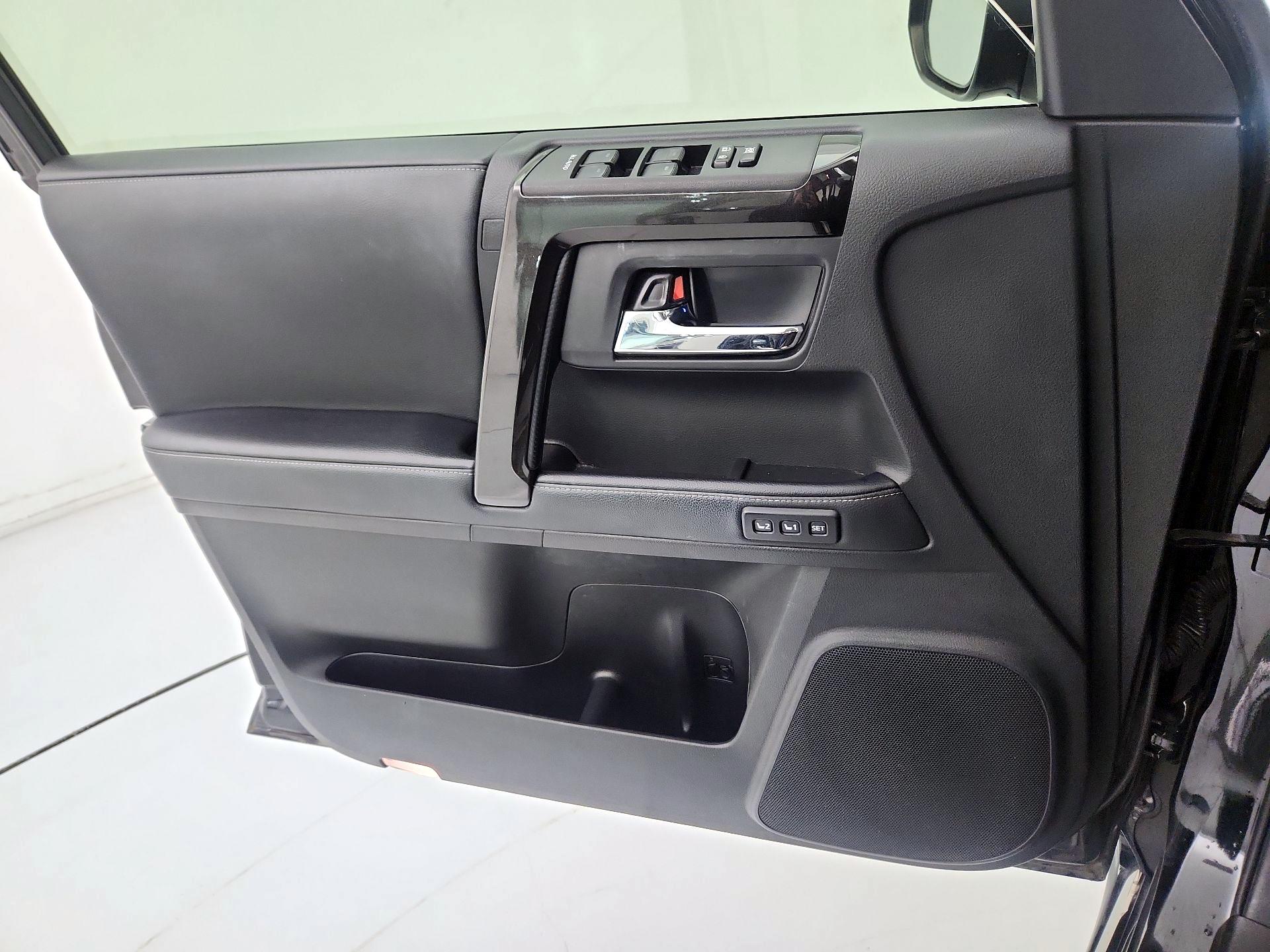 Thumbnail: 2021 Toyota 4Runner - 12