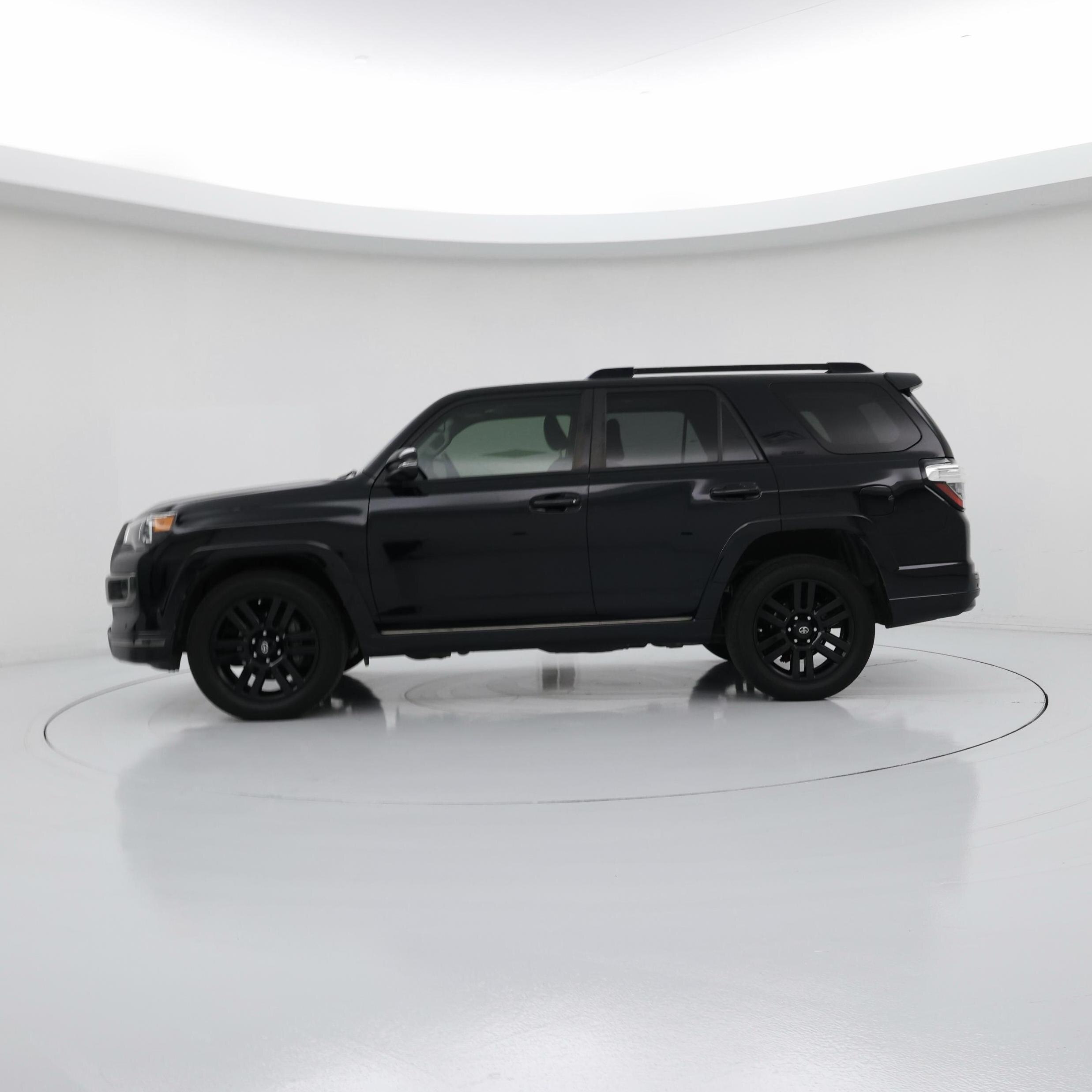 Thumbnail: 2021 Toyota 4Runner - 3