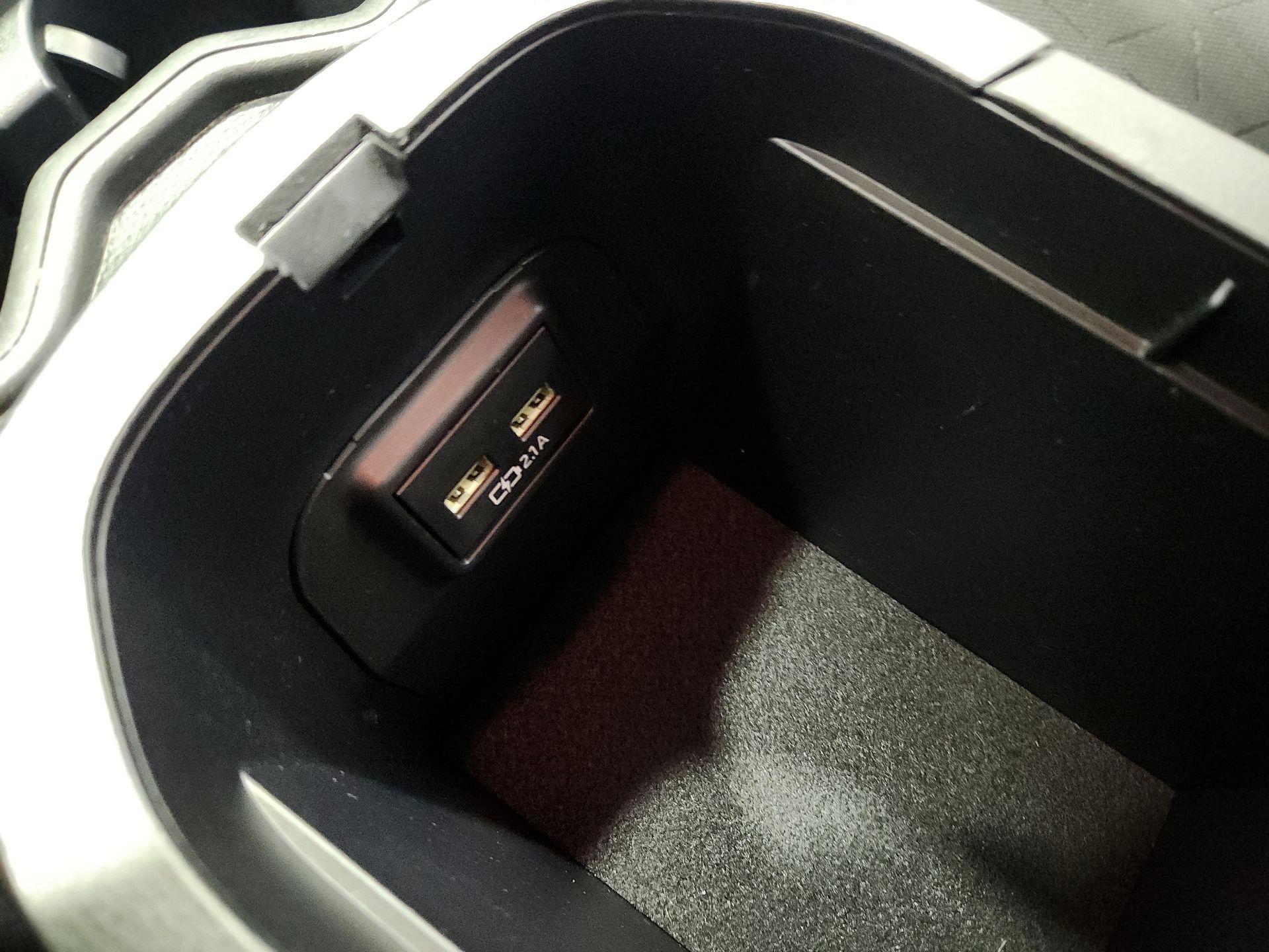 Thumbnail: 2021 Toyota RAV4 - 18