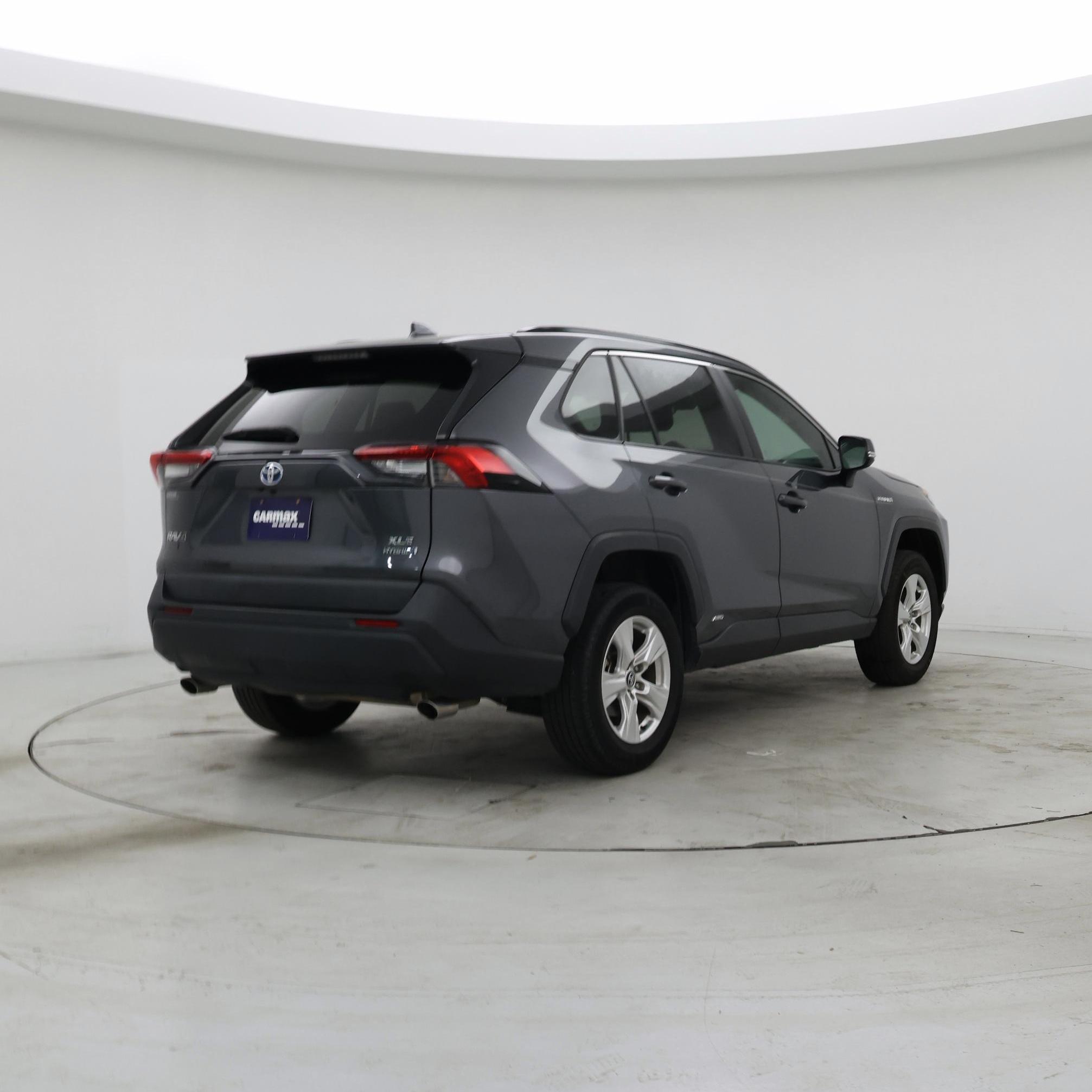 Thumbnail: 2021 Toyota RAV4 - 8