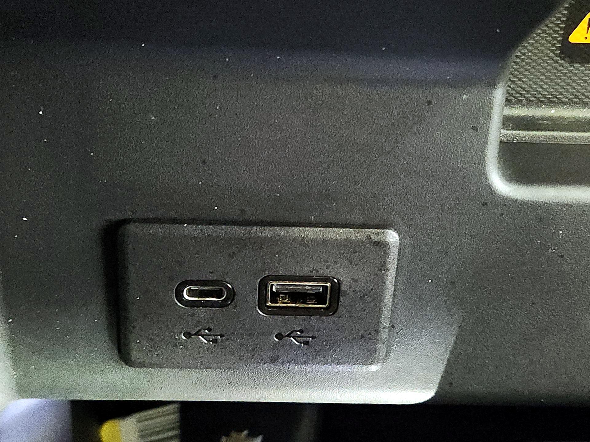 Thumbnail: 2022 Chevrolet Silverado 1500 - 19