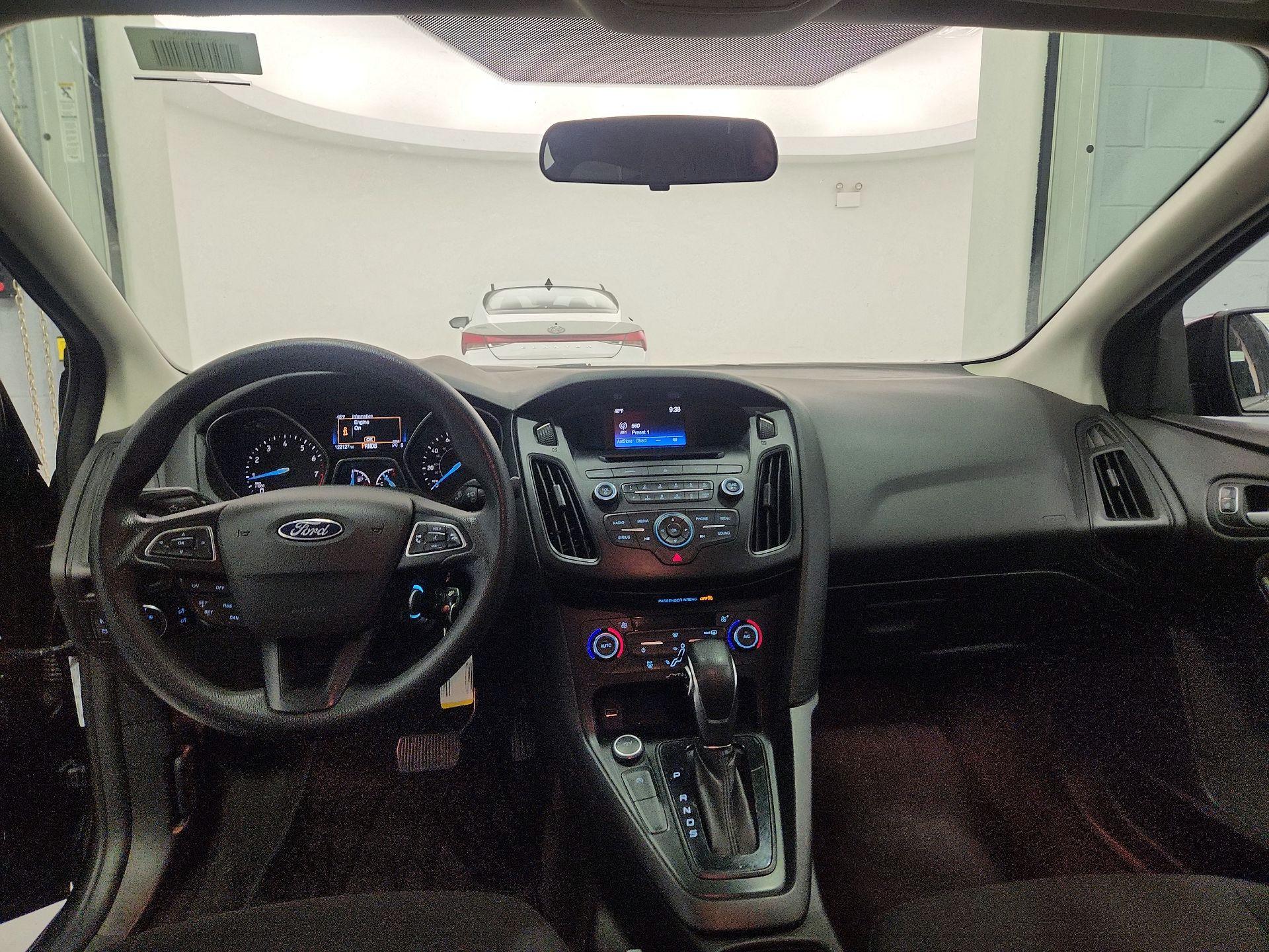 Thumbnail: 2017 Ford Focus - 9