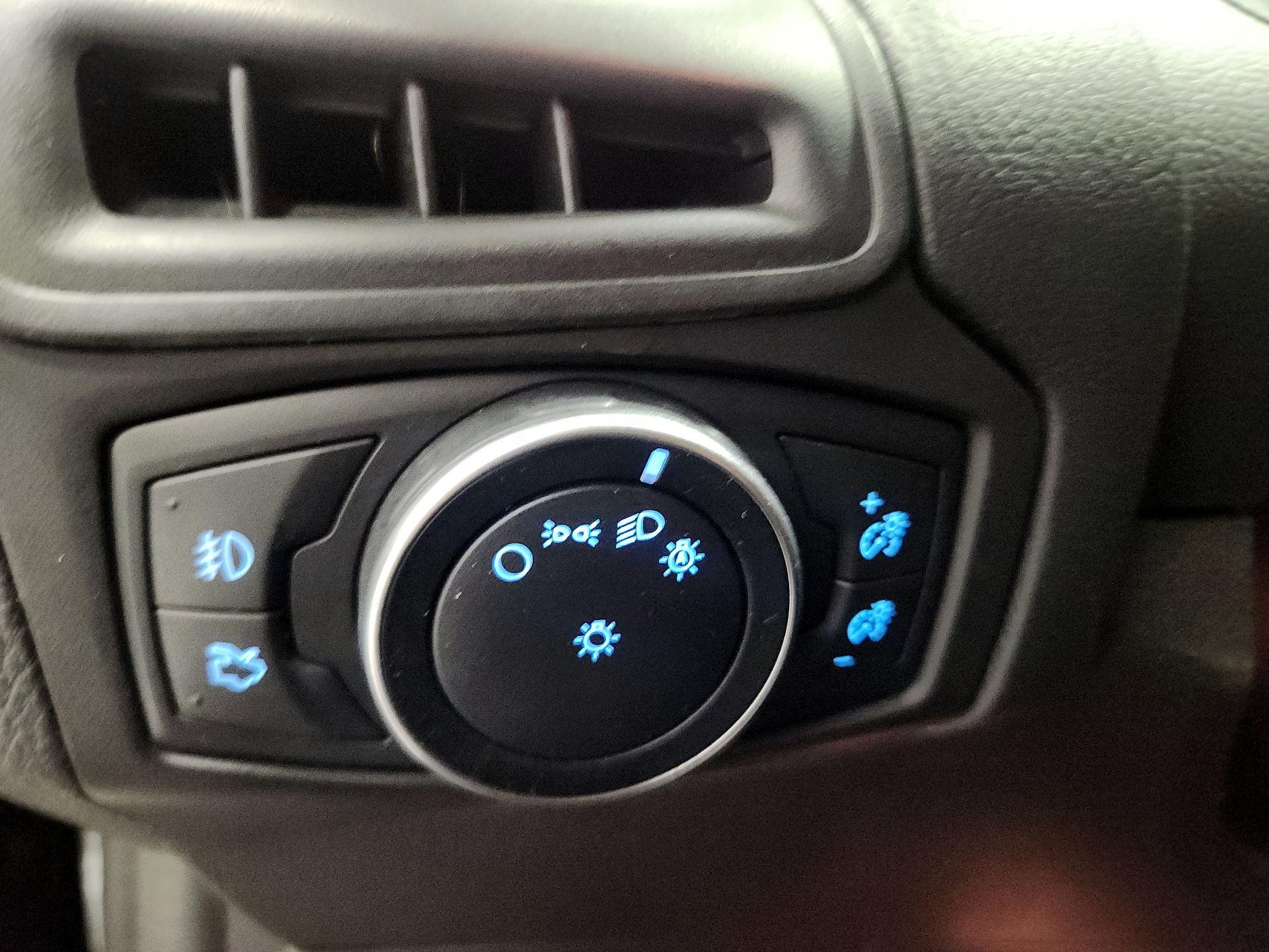 Thumbnail: 2017 Ford Focus - 13