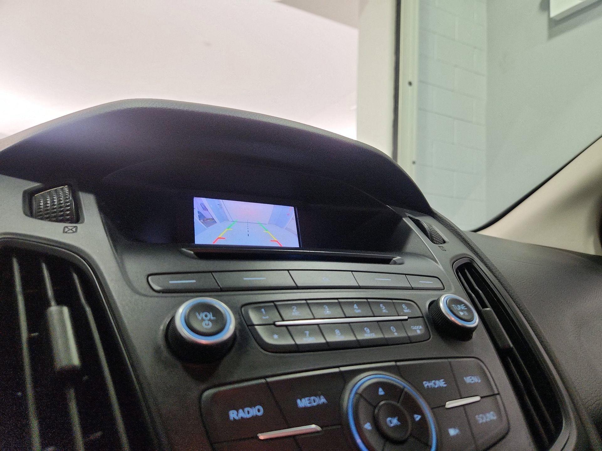 Thumbnail: 2017 Ford Focus - 14